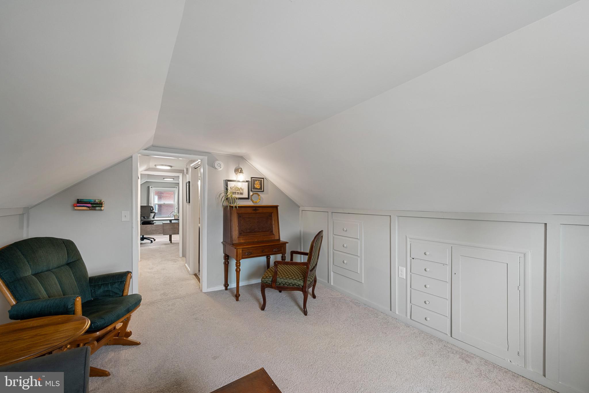 PINE KNOLL - Residential