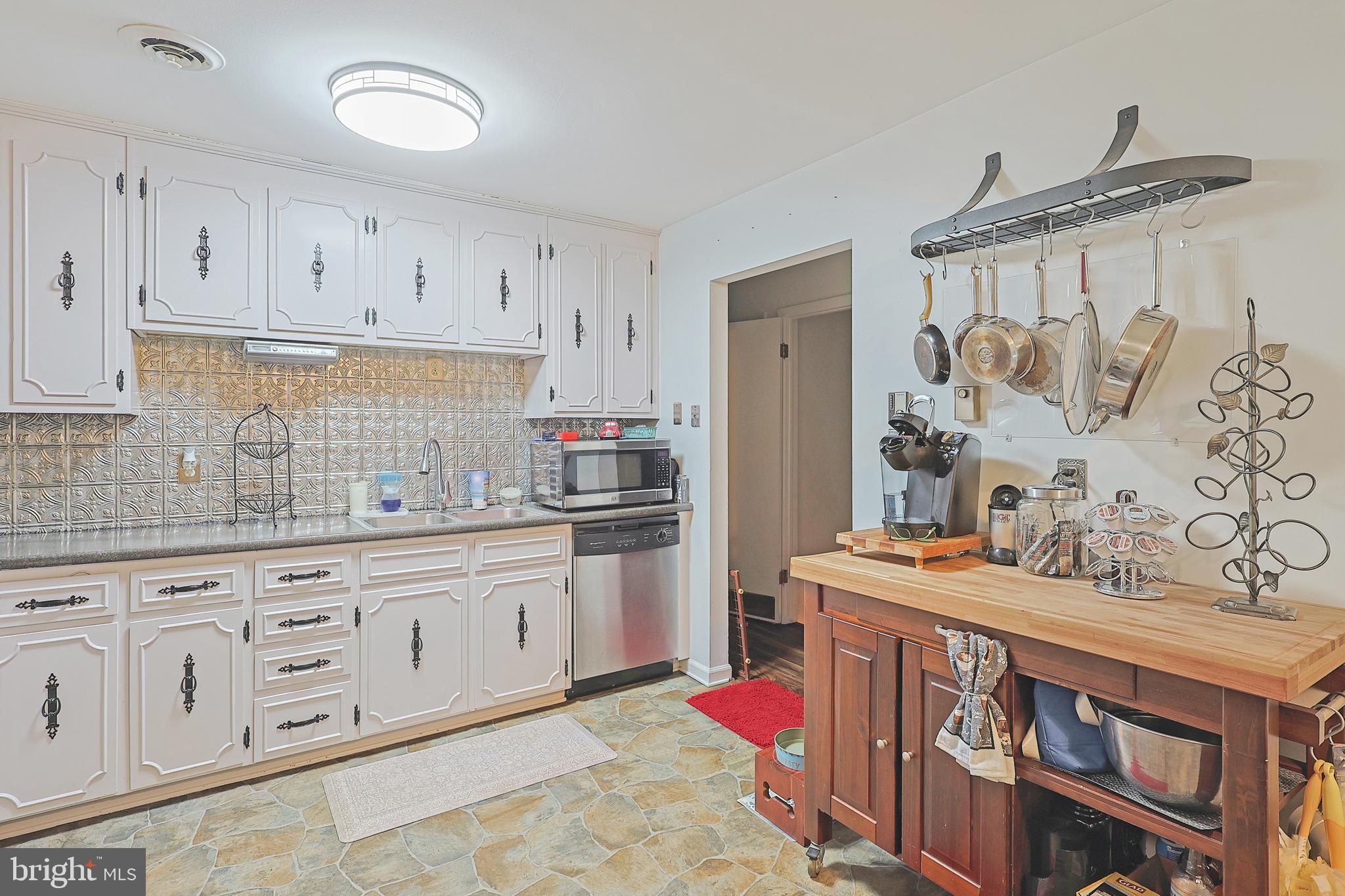 AMCELLE ACRES - Residential