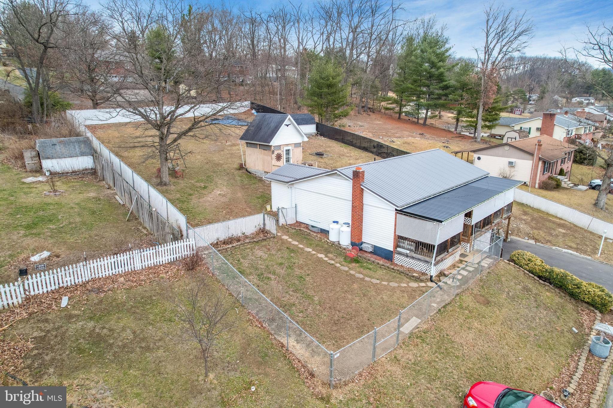 AMCELLE ACRES - Residential