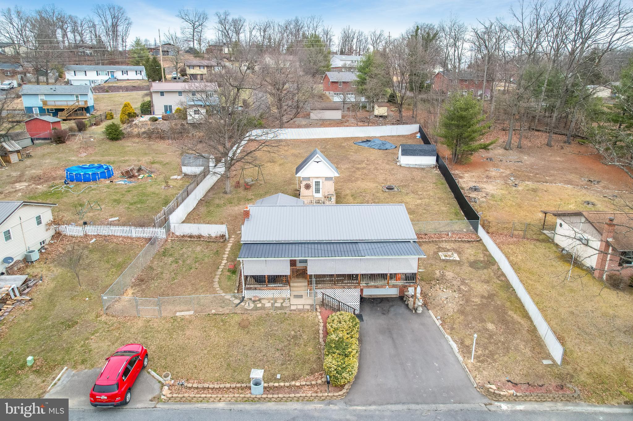 AMCELLE ACRES - Residential