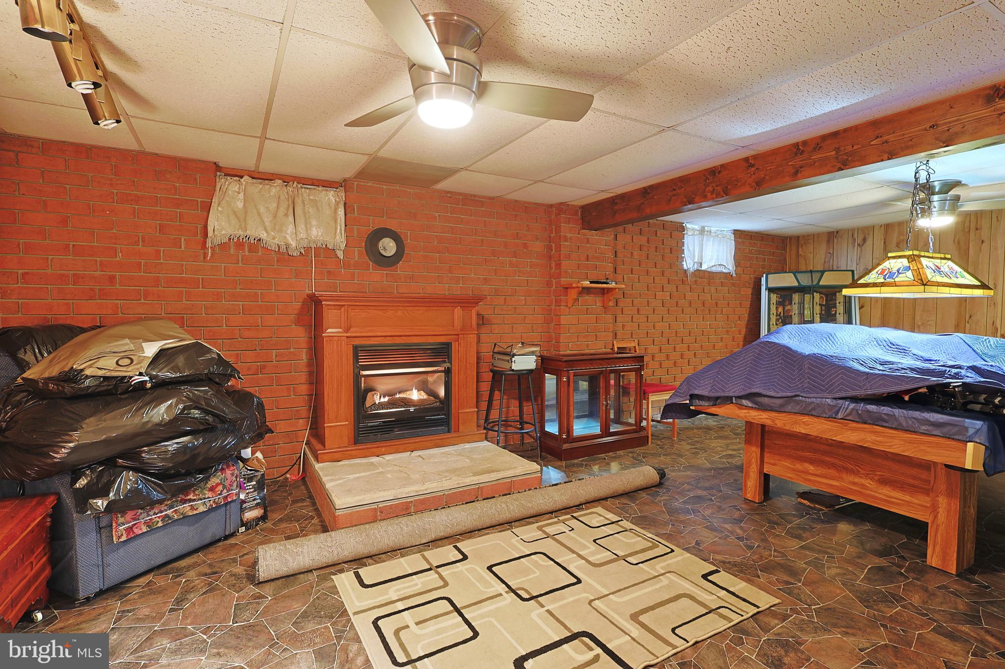 AMCELLE ACRES - Residential