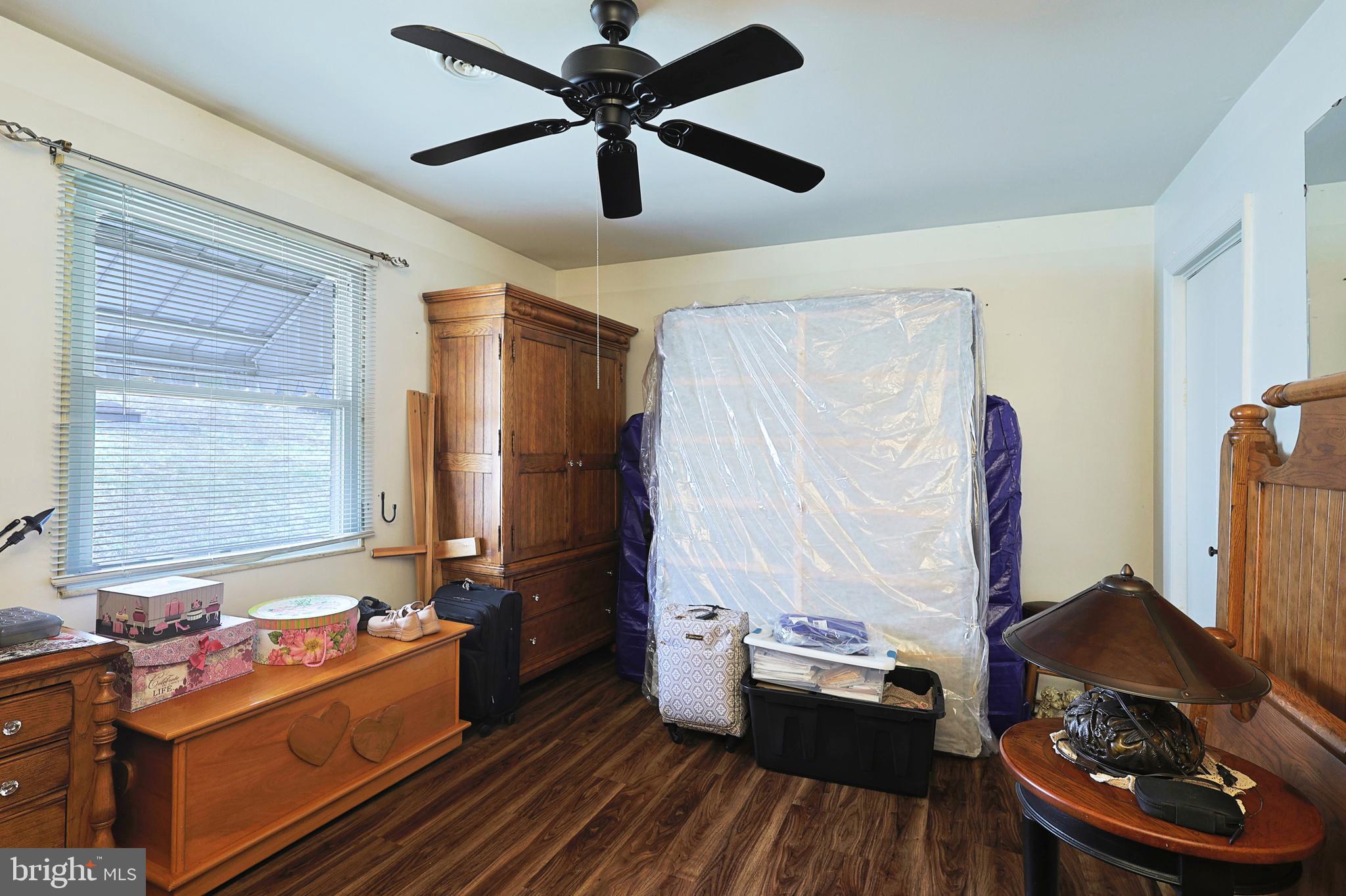 AMCELLE ACRES - Residential