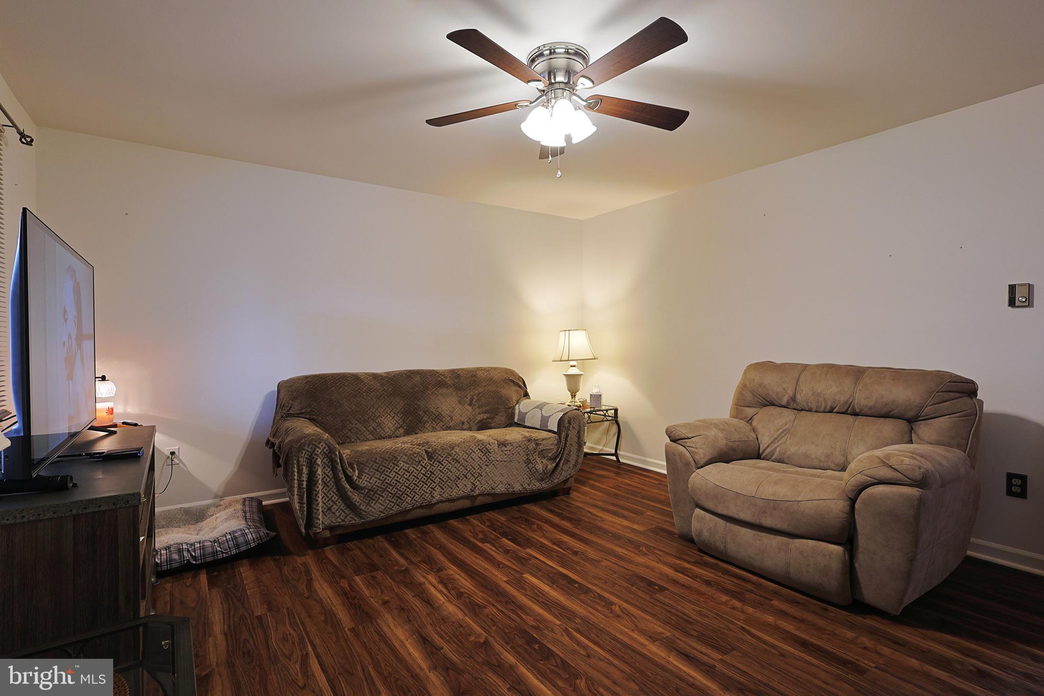 AMCELLE ACRES - Residential