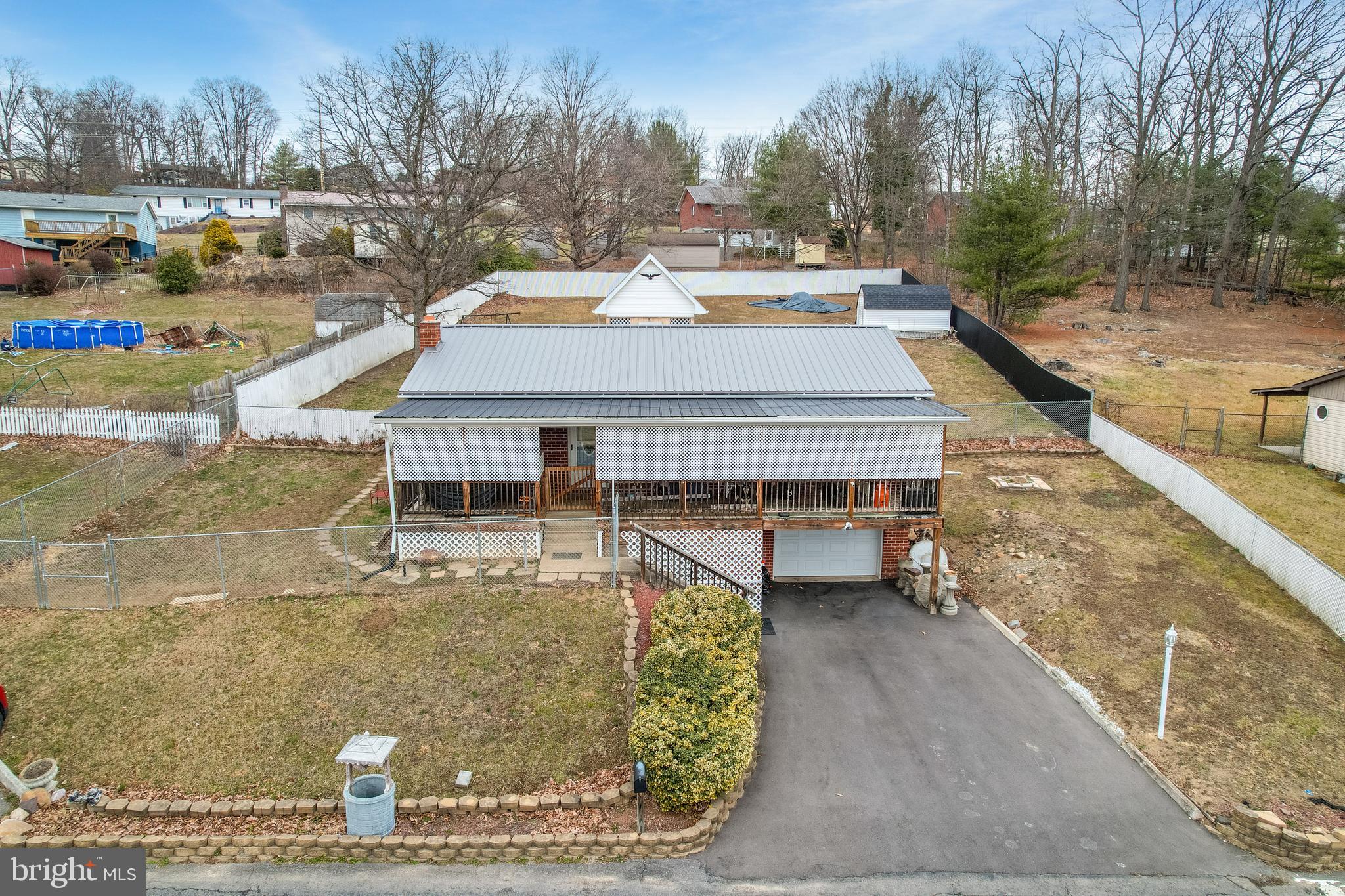 AMCELLE ACRES - Residential