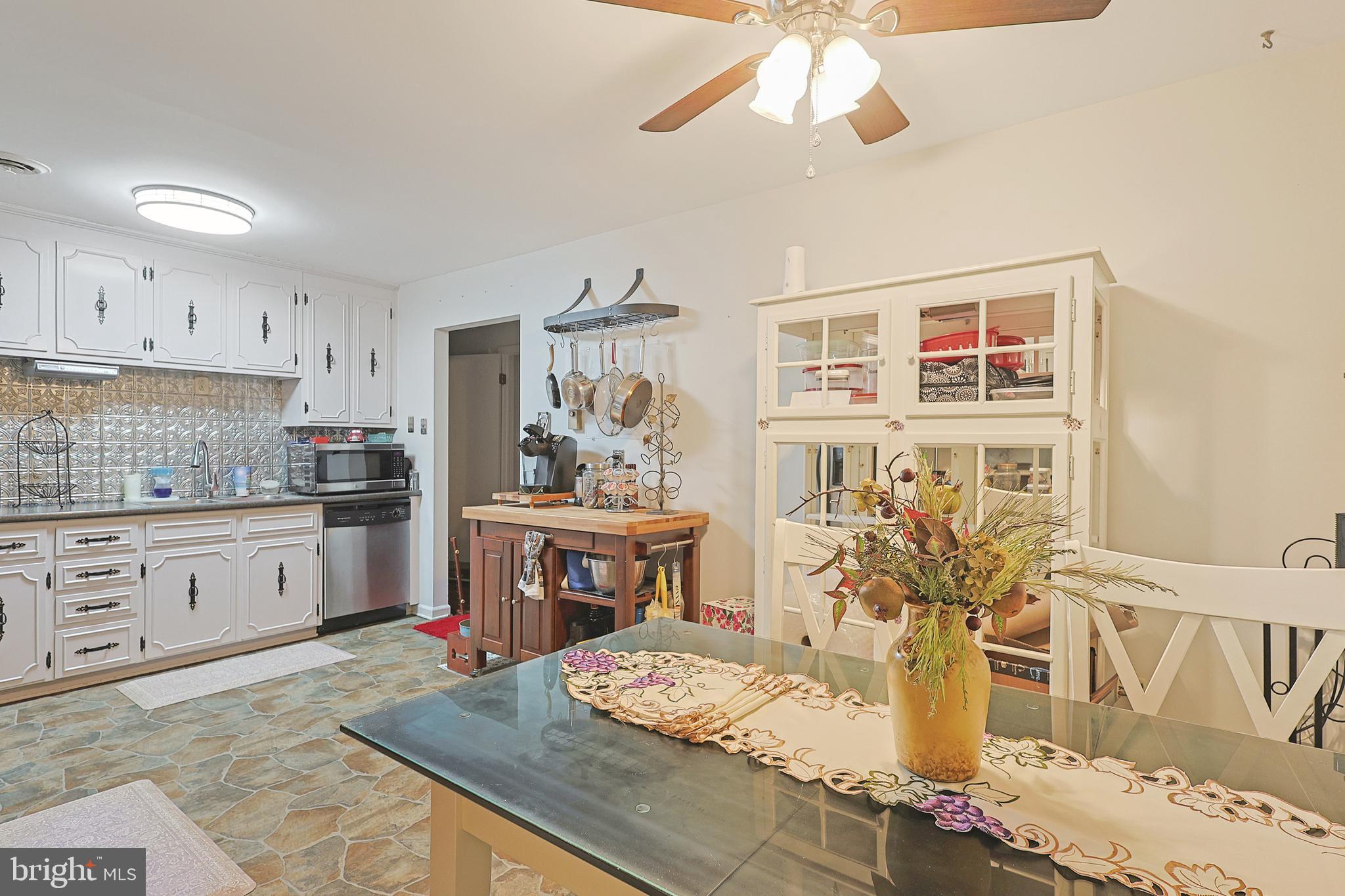 AMCELLE ACRES - Residential