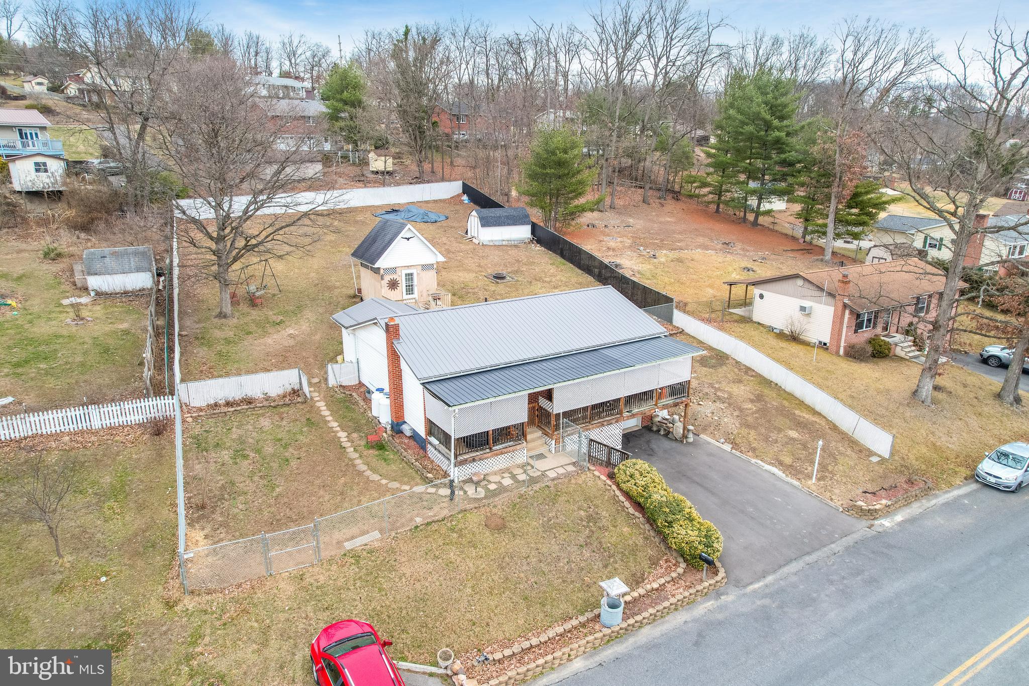 AMCELLE ACRES - Residential