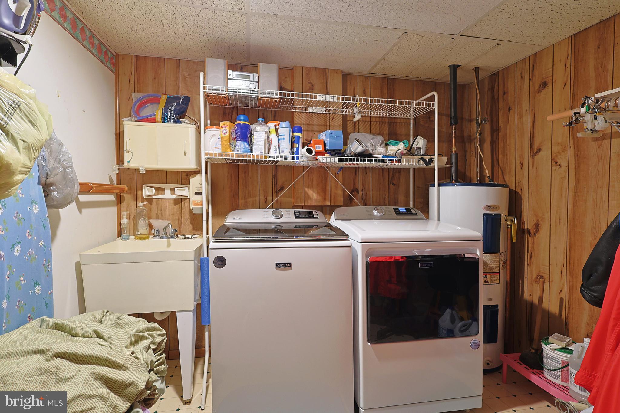 AMCELLE ACRES - Residential