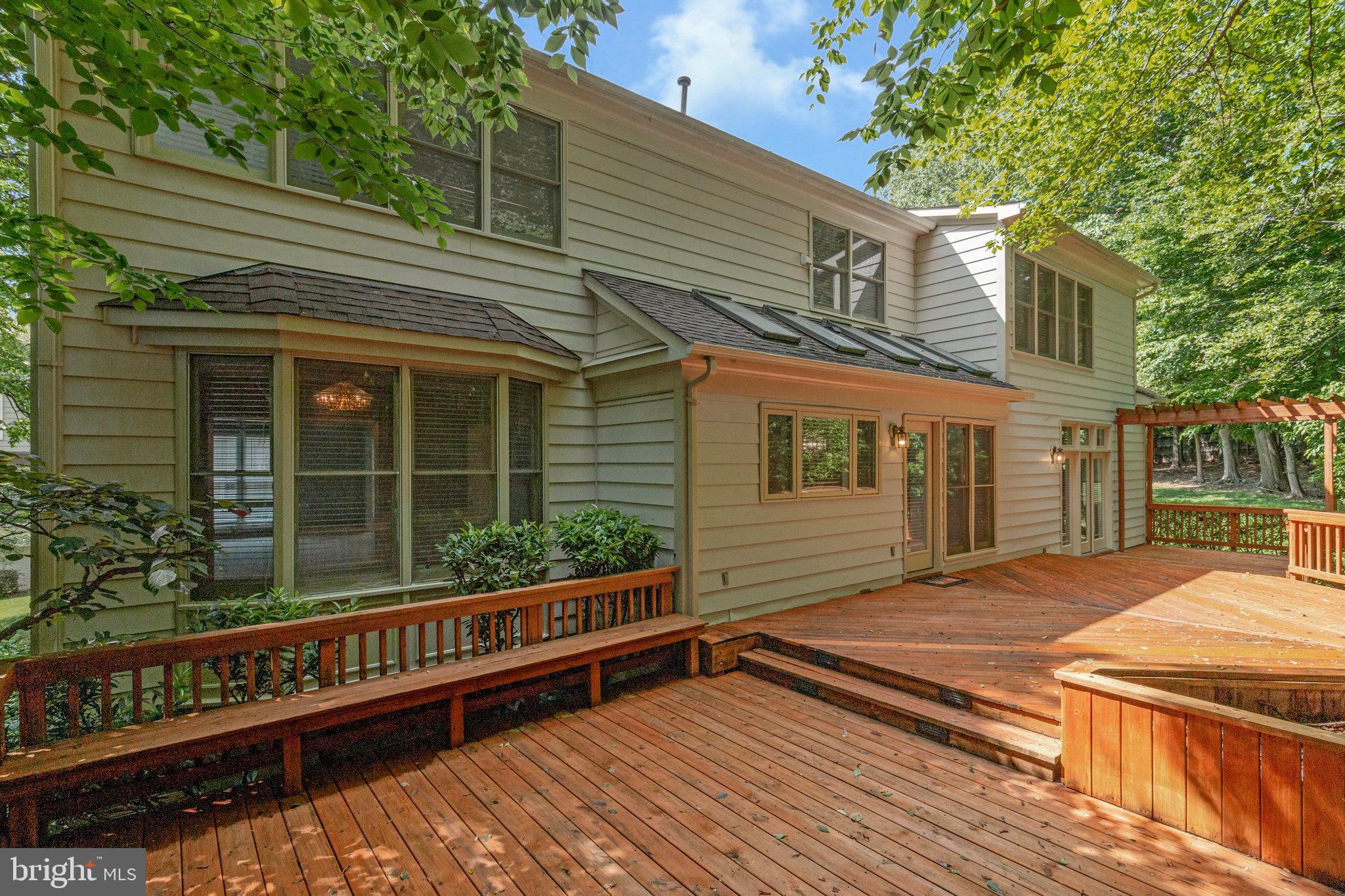 SIGNAL HILL CARRS - Residential Lease