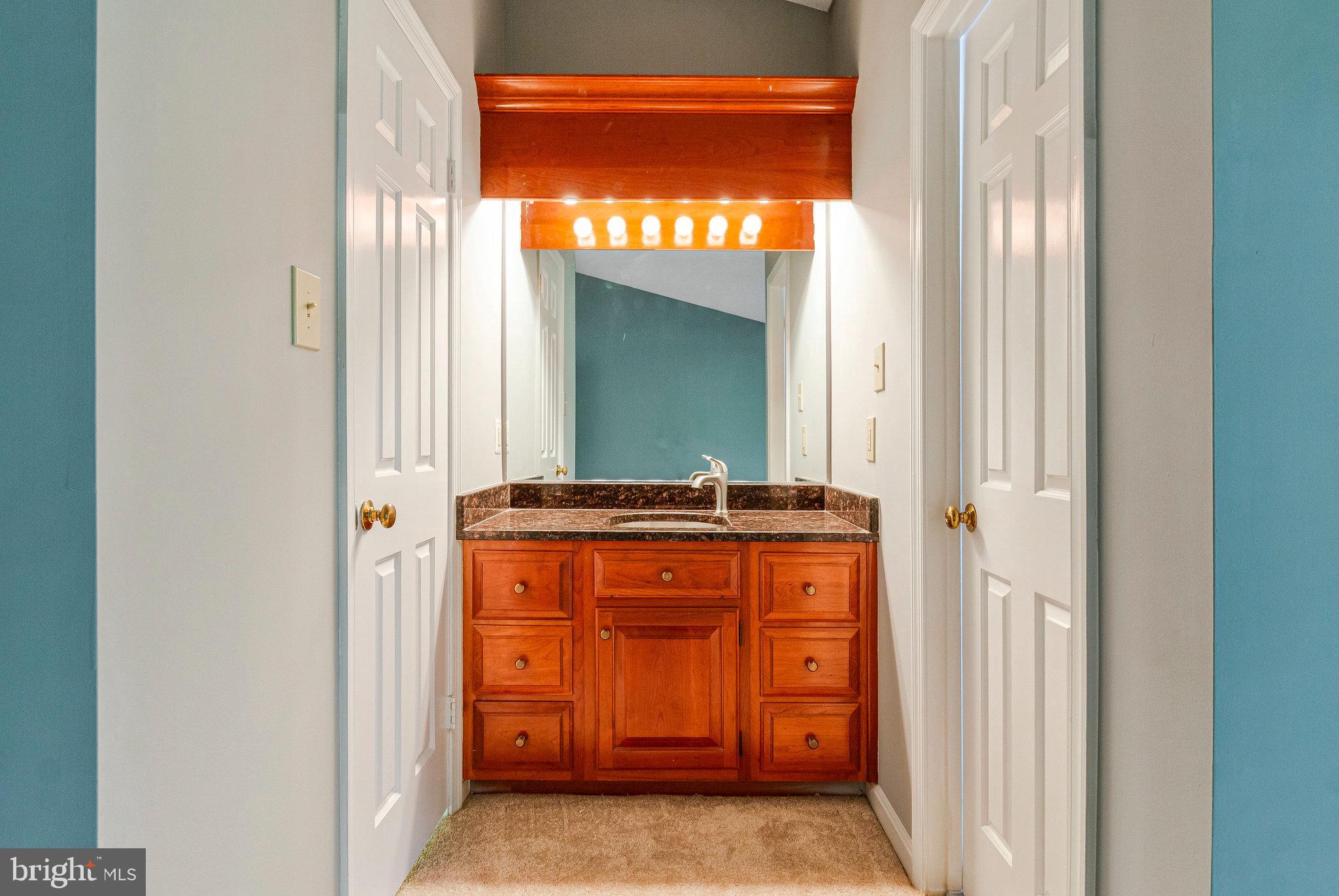 SIGNAL HILL CARRS - Residential Lease