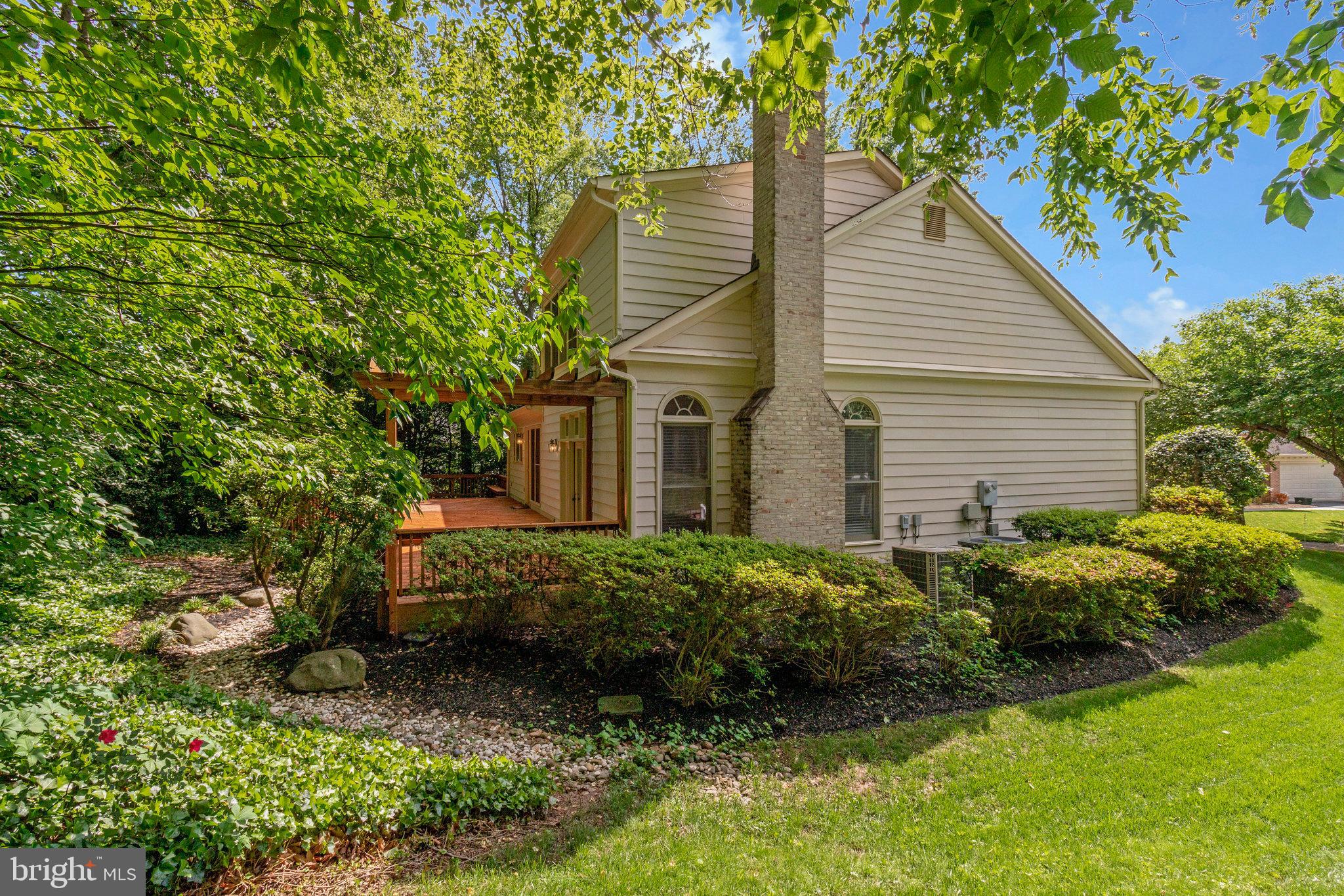 SIGNAL HILL CARRS - Residential Lease