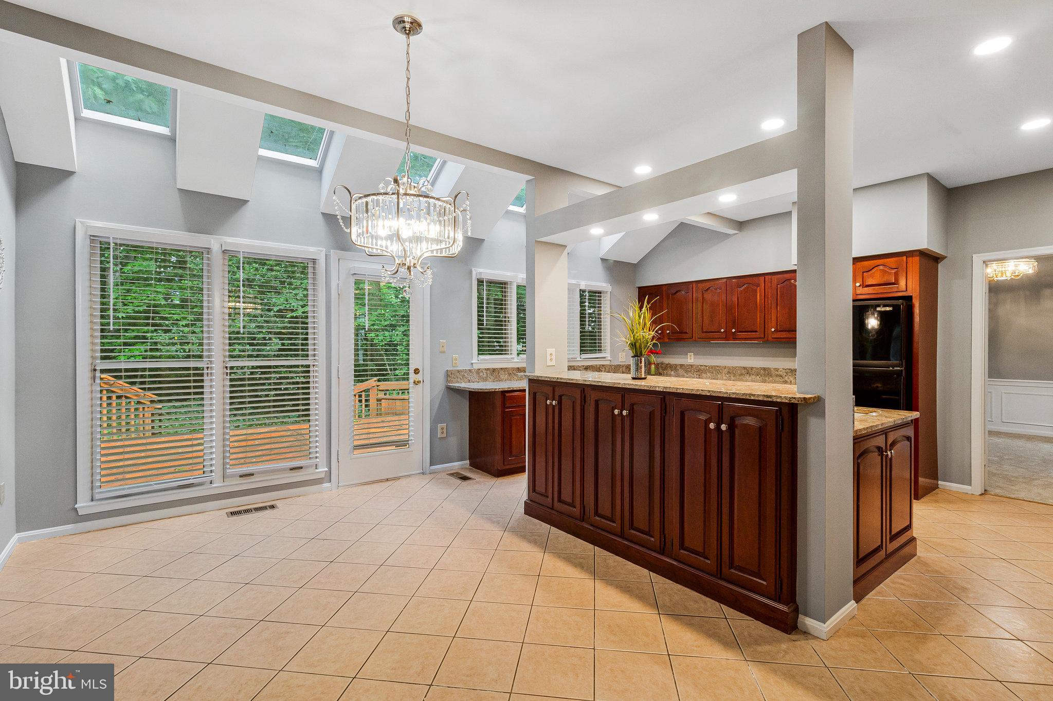 SIGNAL HILL CARRS - Residential Lease