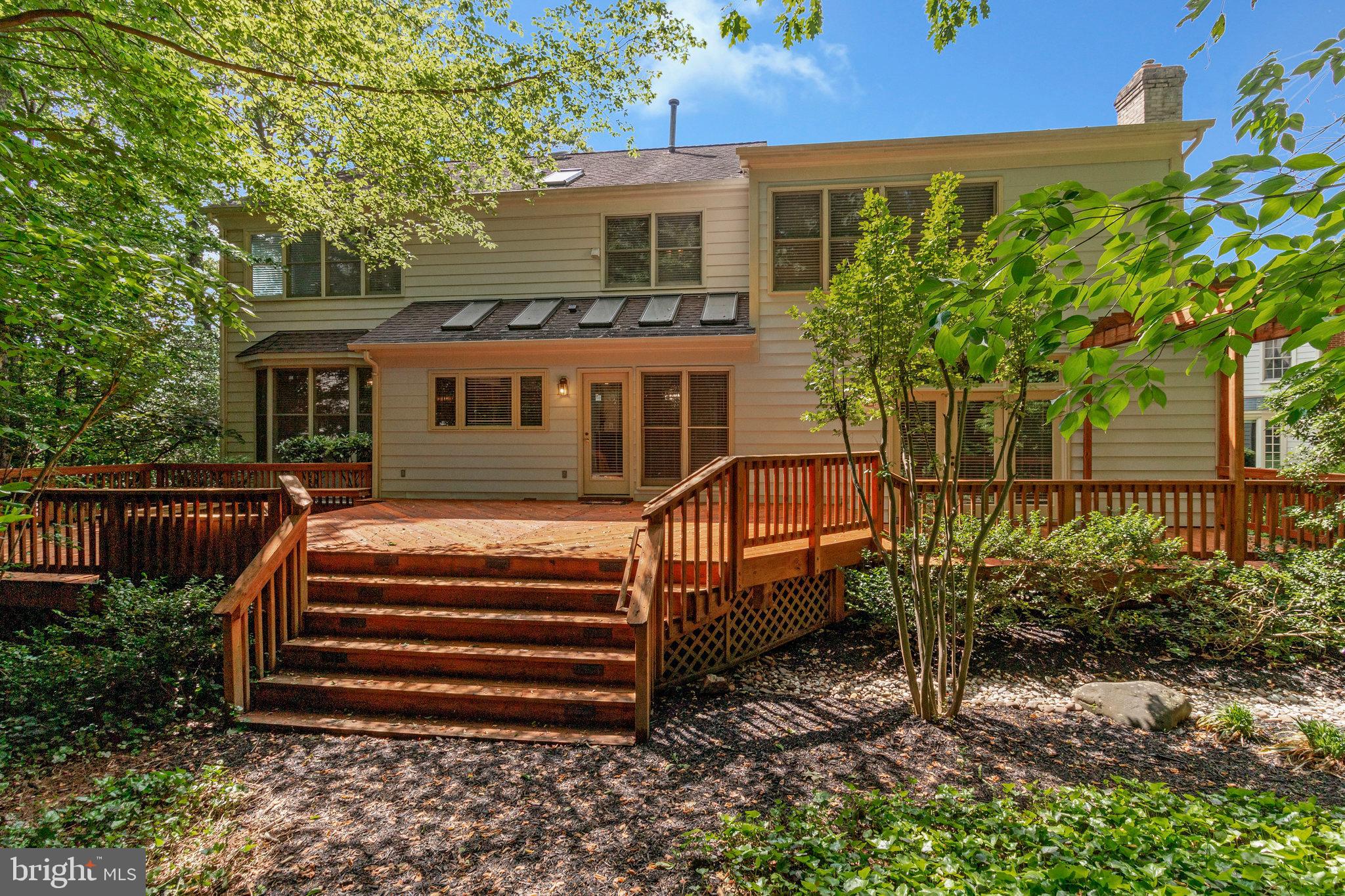 SIGNAL HILL CARRS - Residential Lease