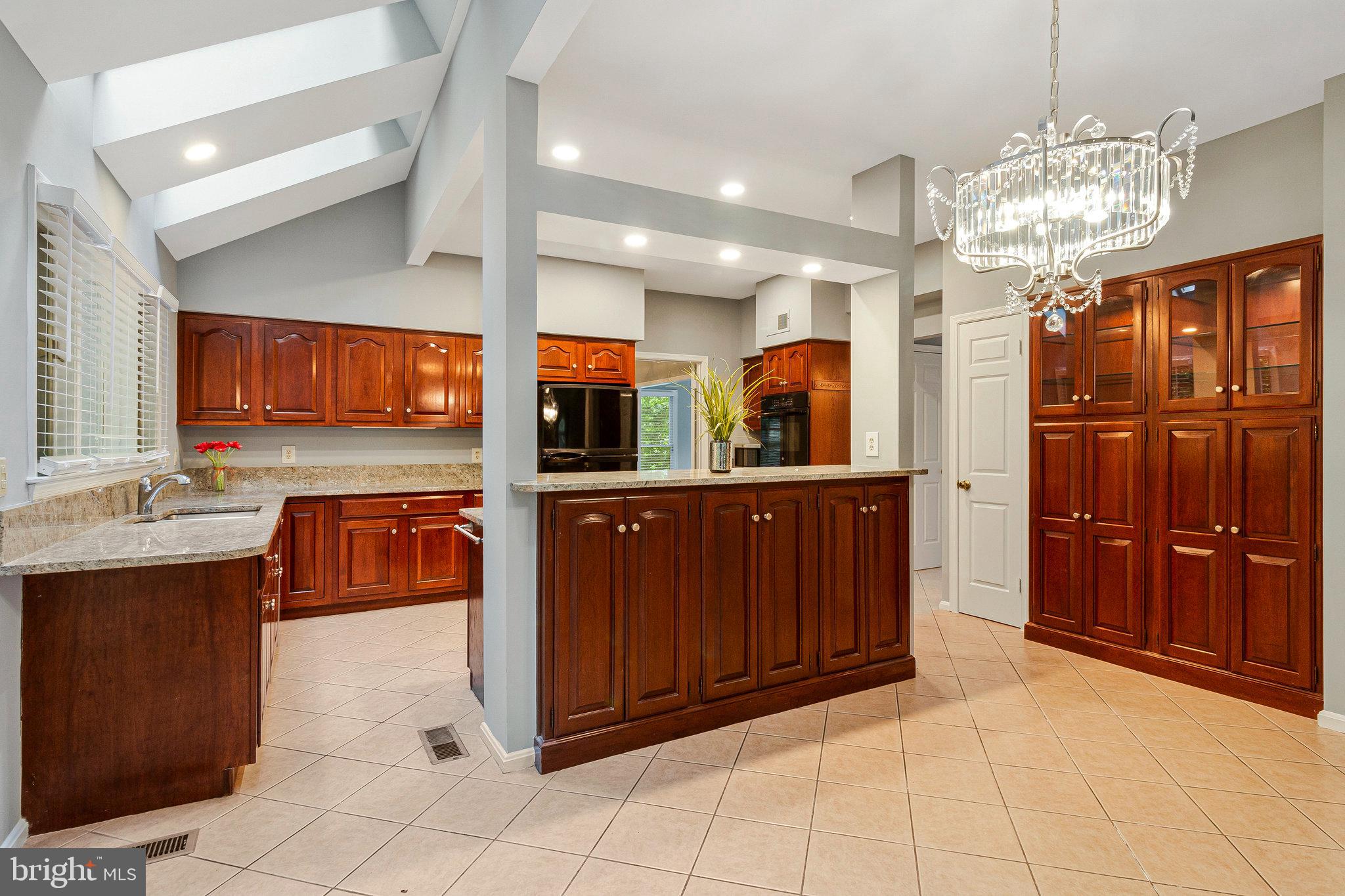 SIGNAL HILL CARRS - Residential Lease