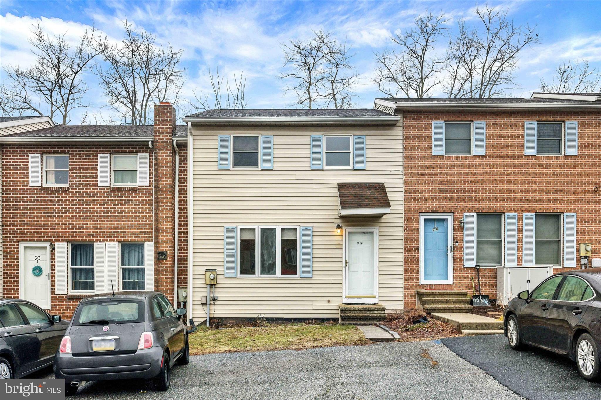 22 PERSIAN LILAC DRIVE