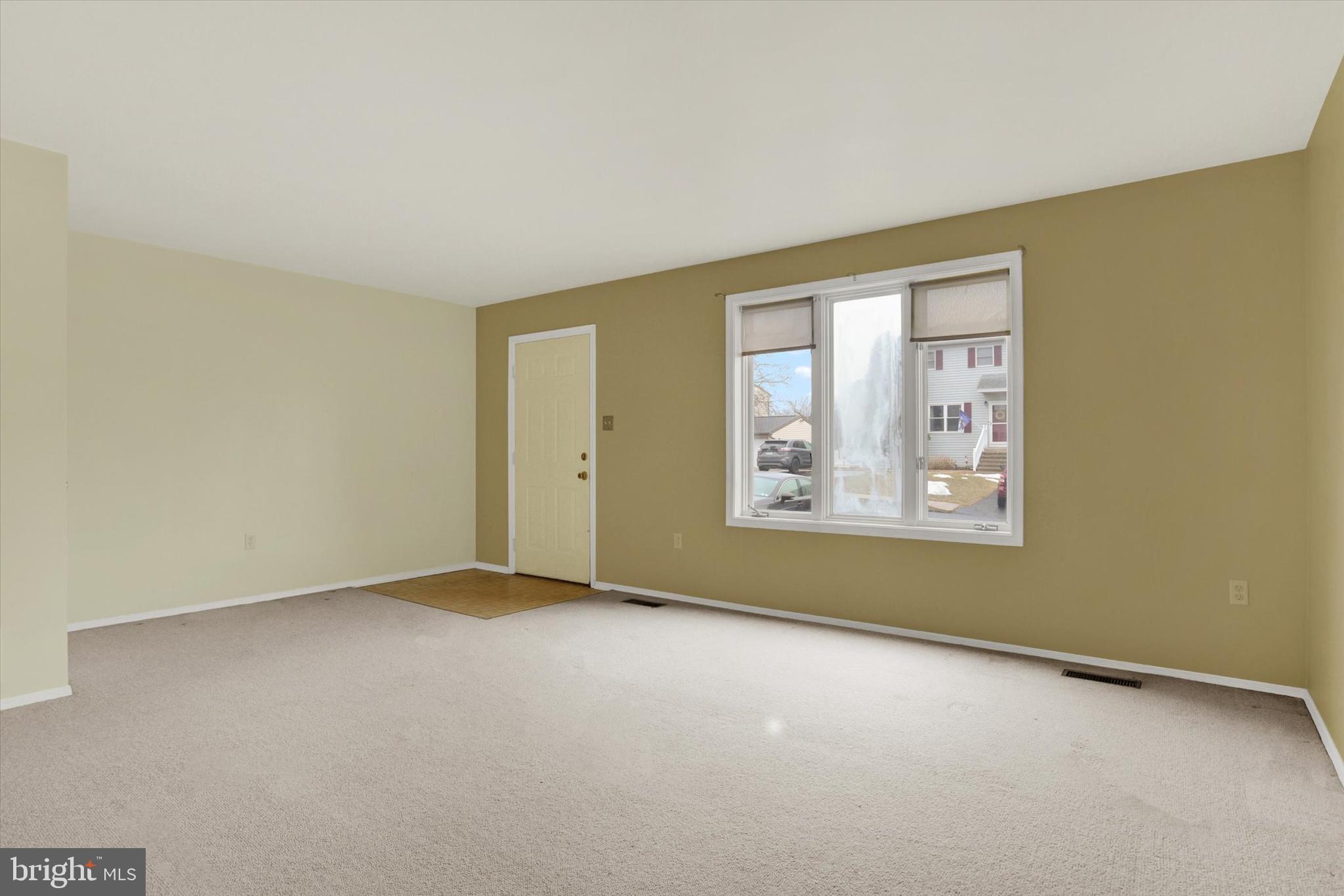 22 PERSIAN LILAC DRIVE