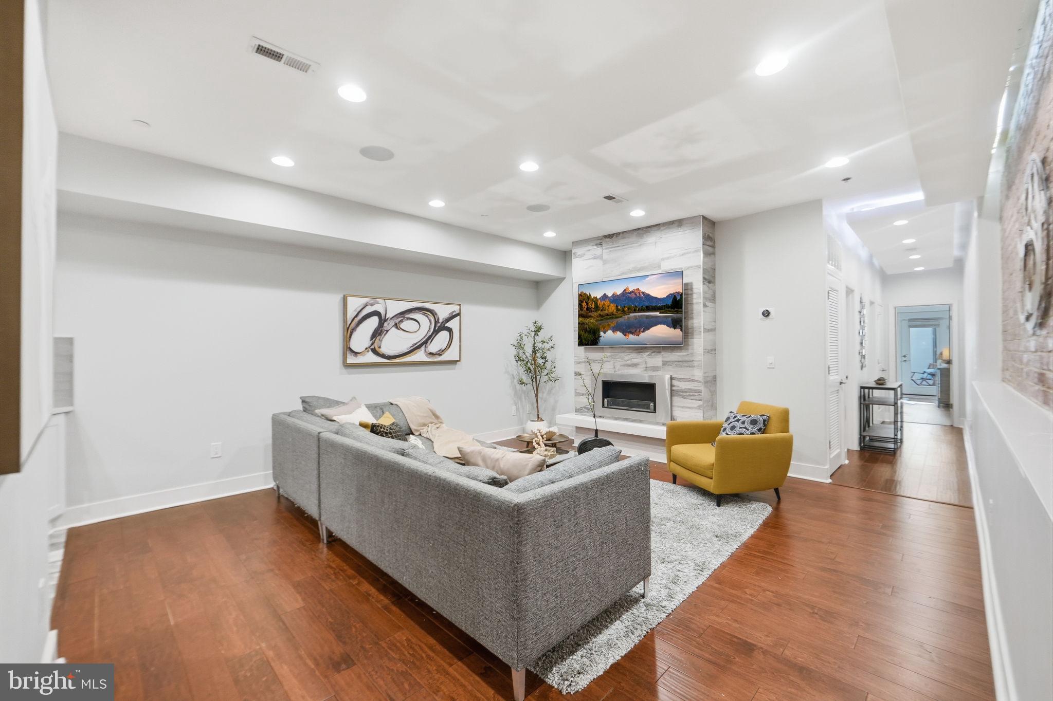 1126 5TH STREET NW 1