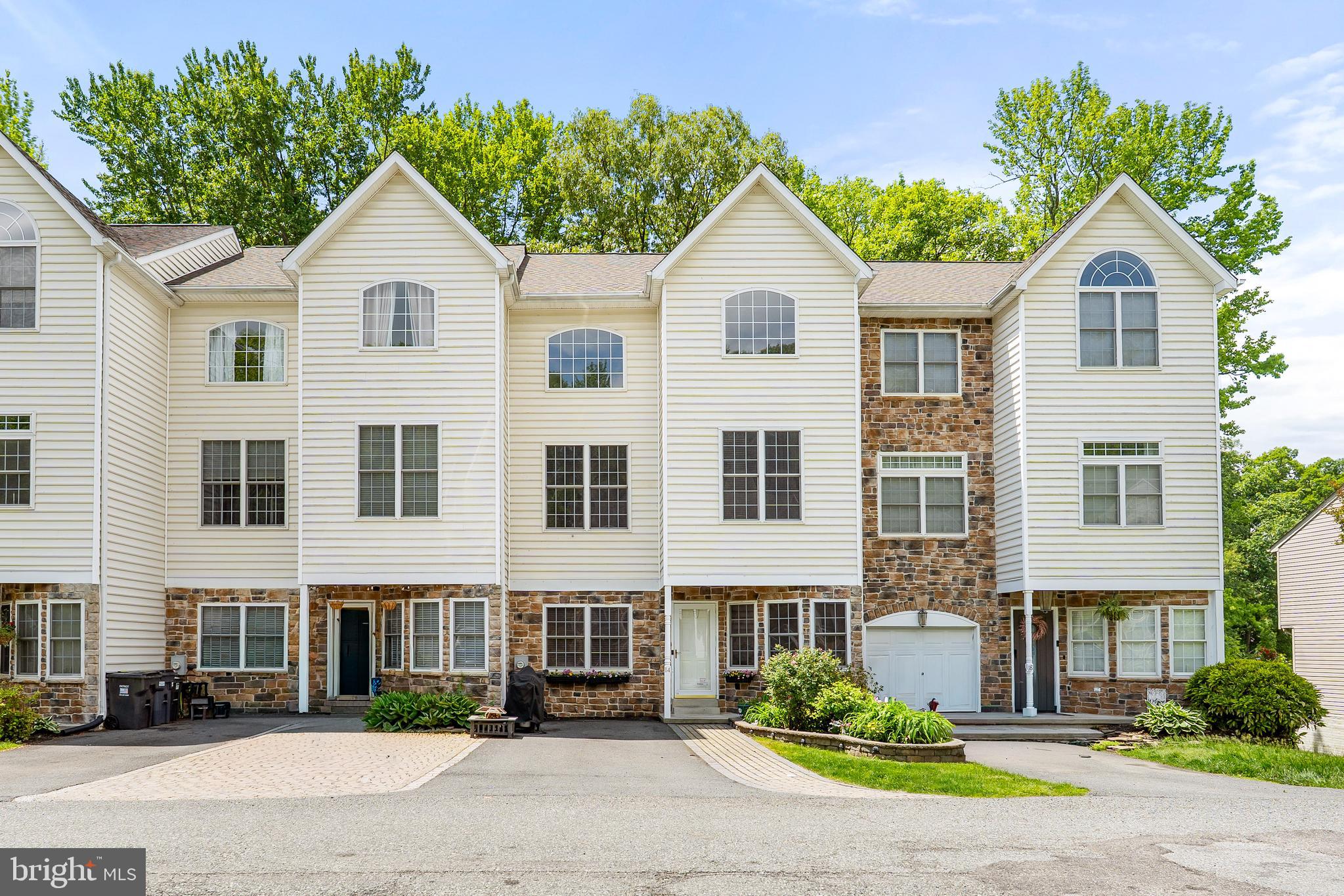 CHESAPEAKE CLUB - Residential
