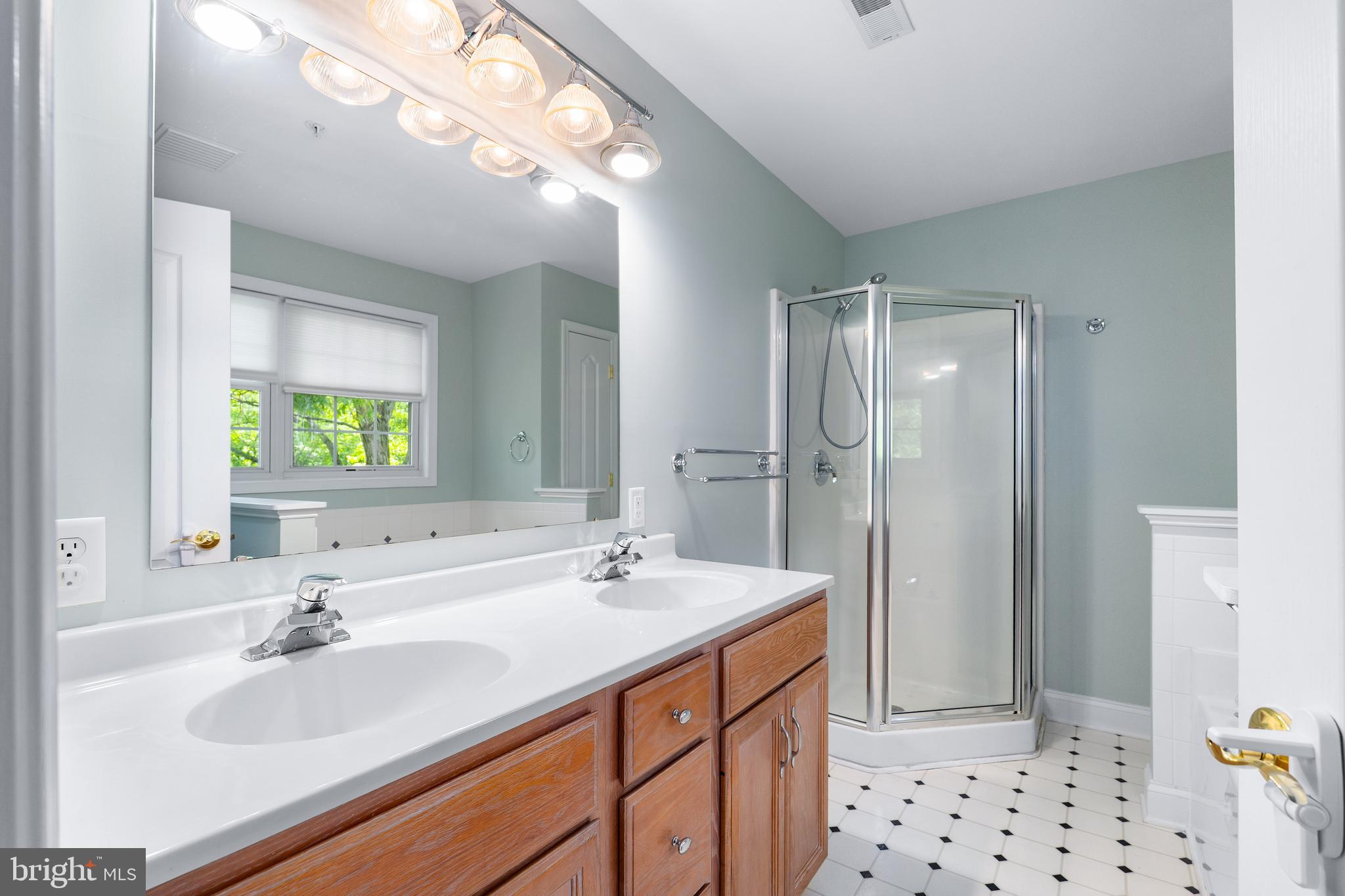 CHESAPEAKE CLUB - Residential