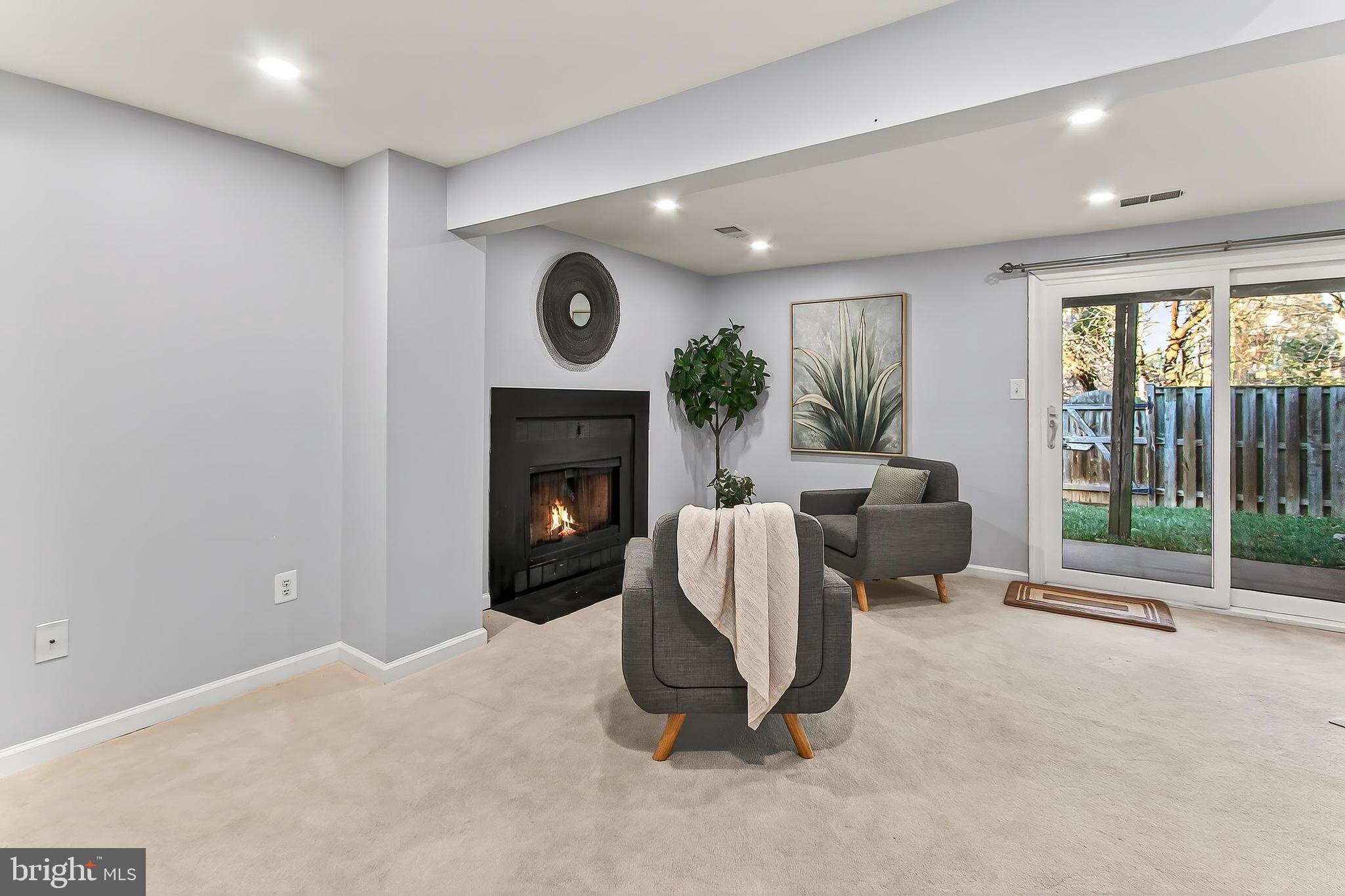 LONDON COMMONS - Residential