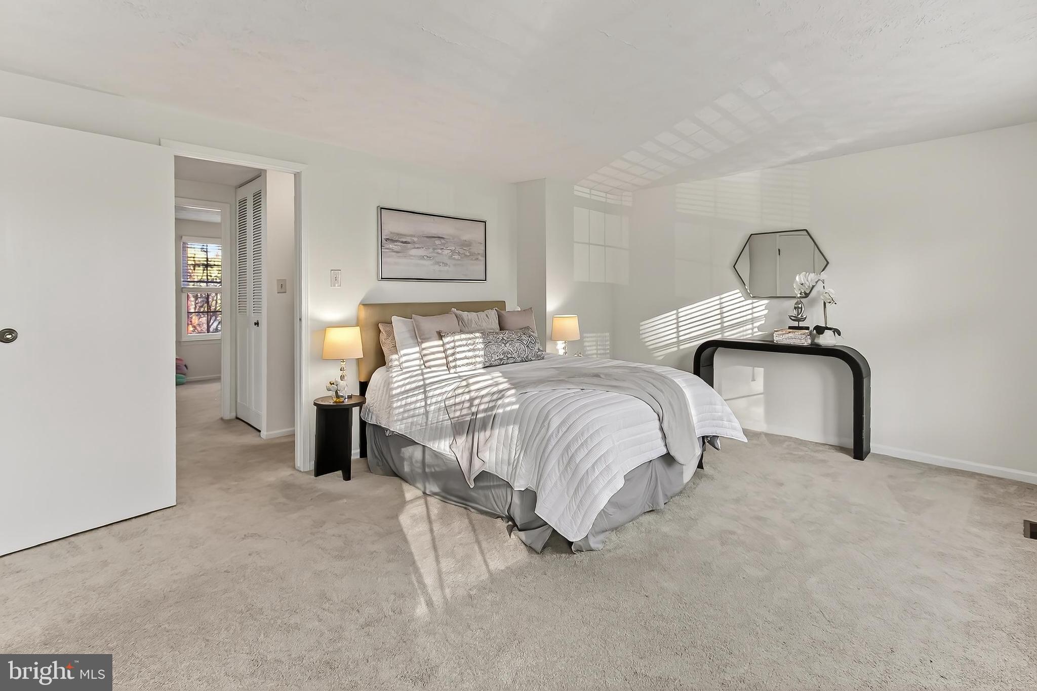 LONDON COMMONS - Residential