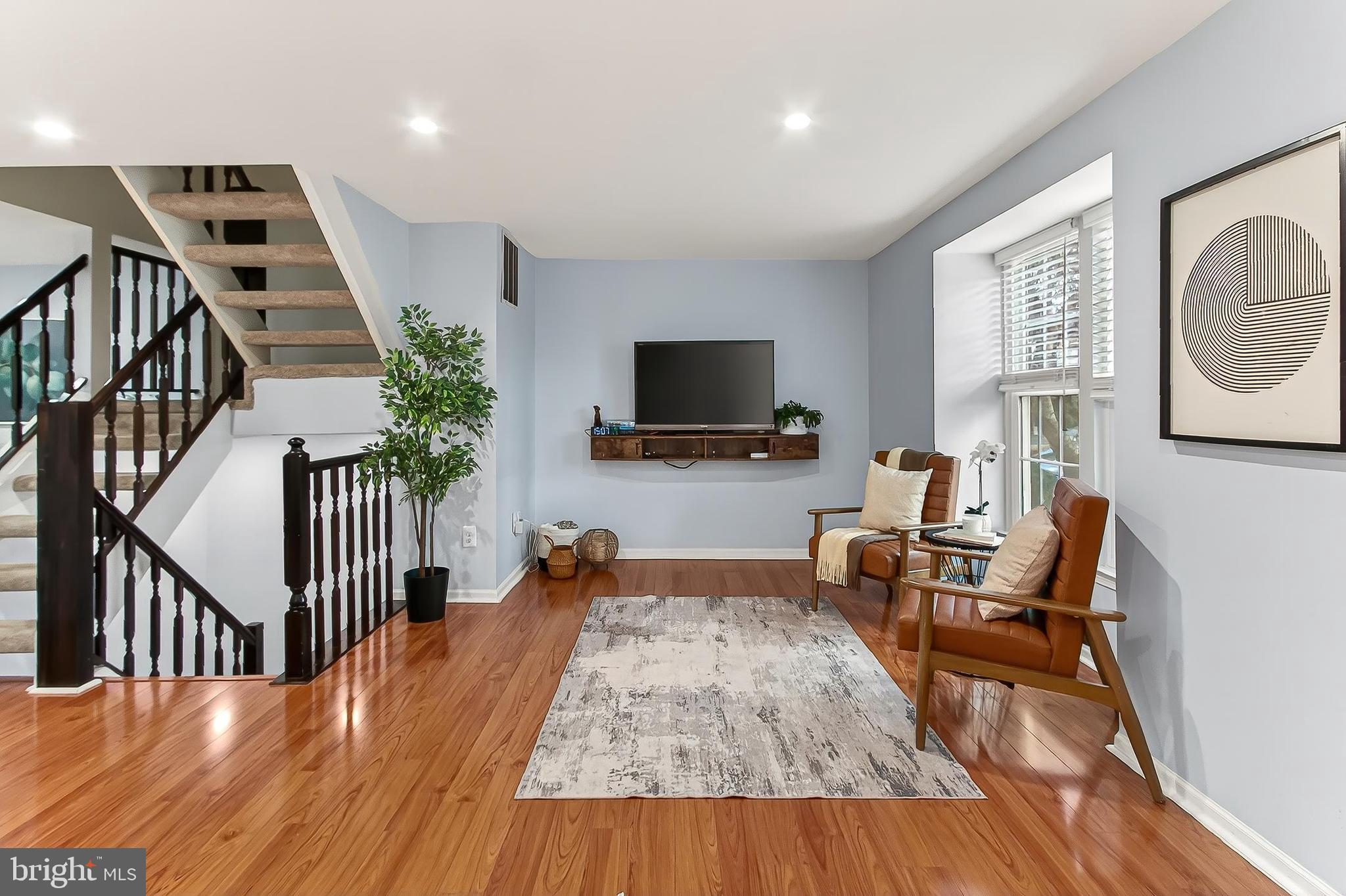 LONDON COMMONS - Residential