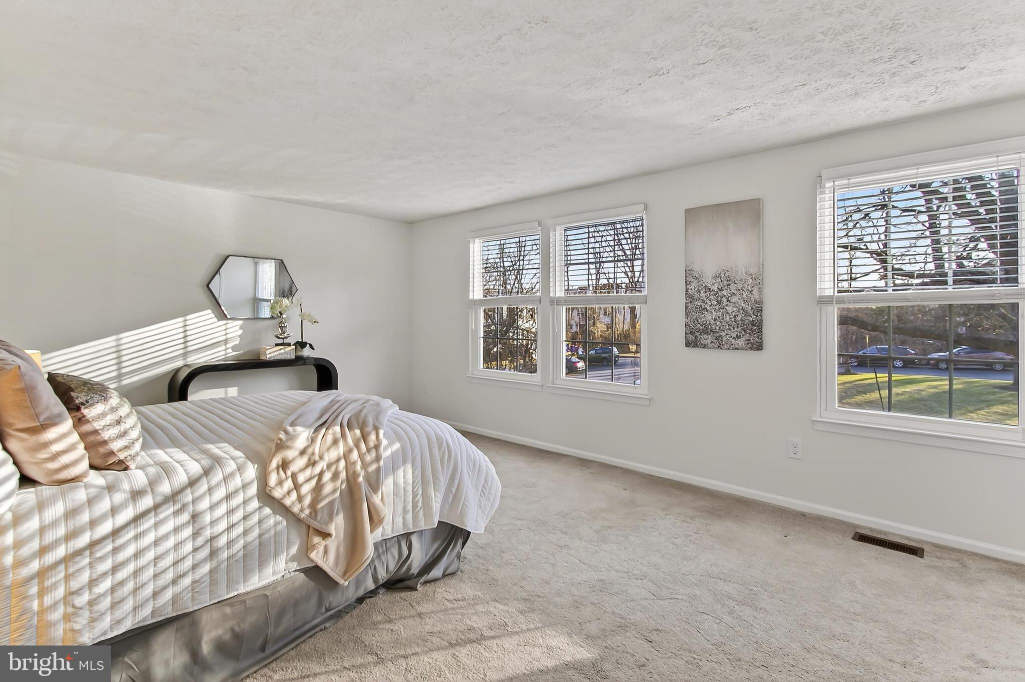 LONDON COMMONS - Residential