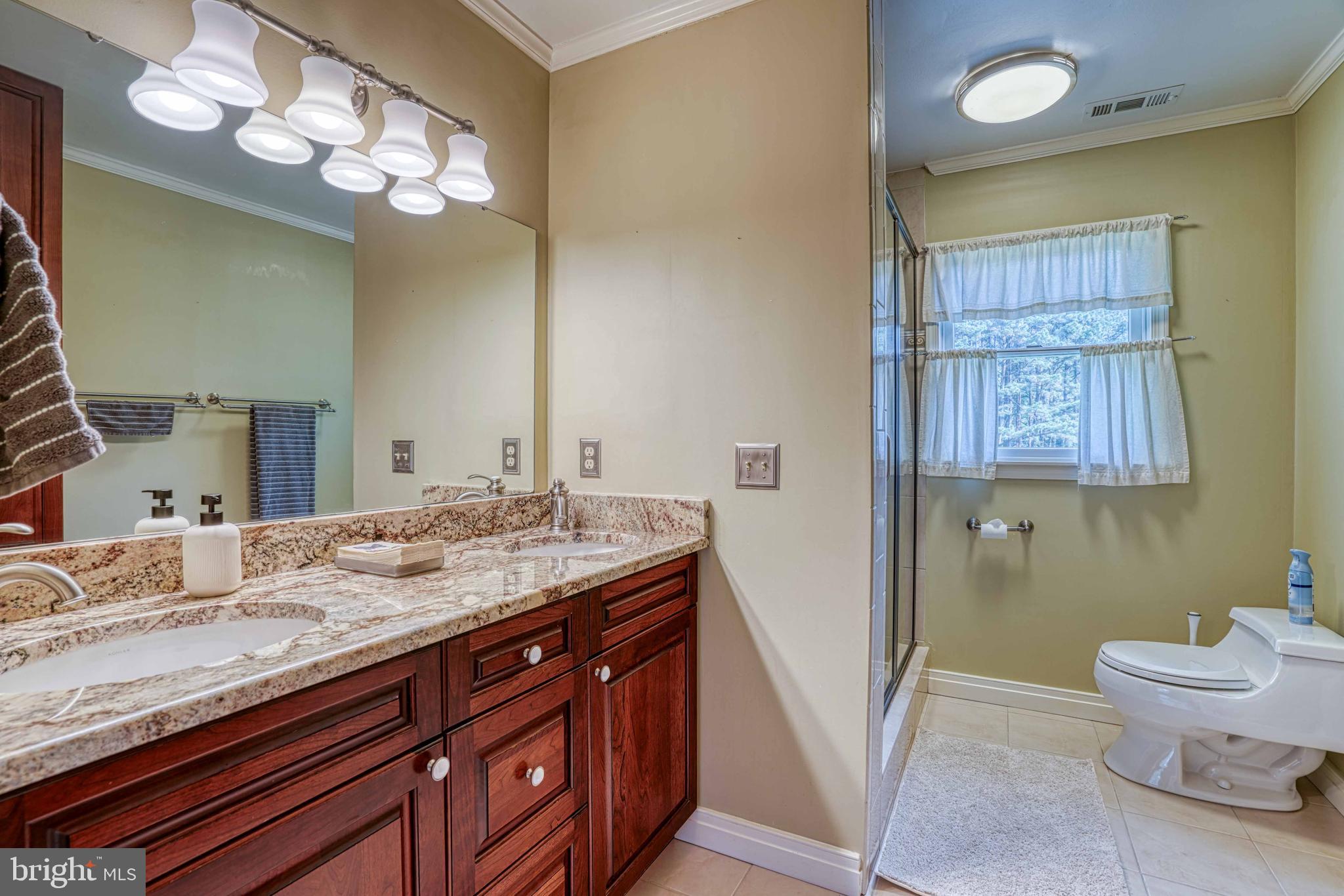 ARCADIA SHORES - Residential Lease