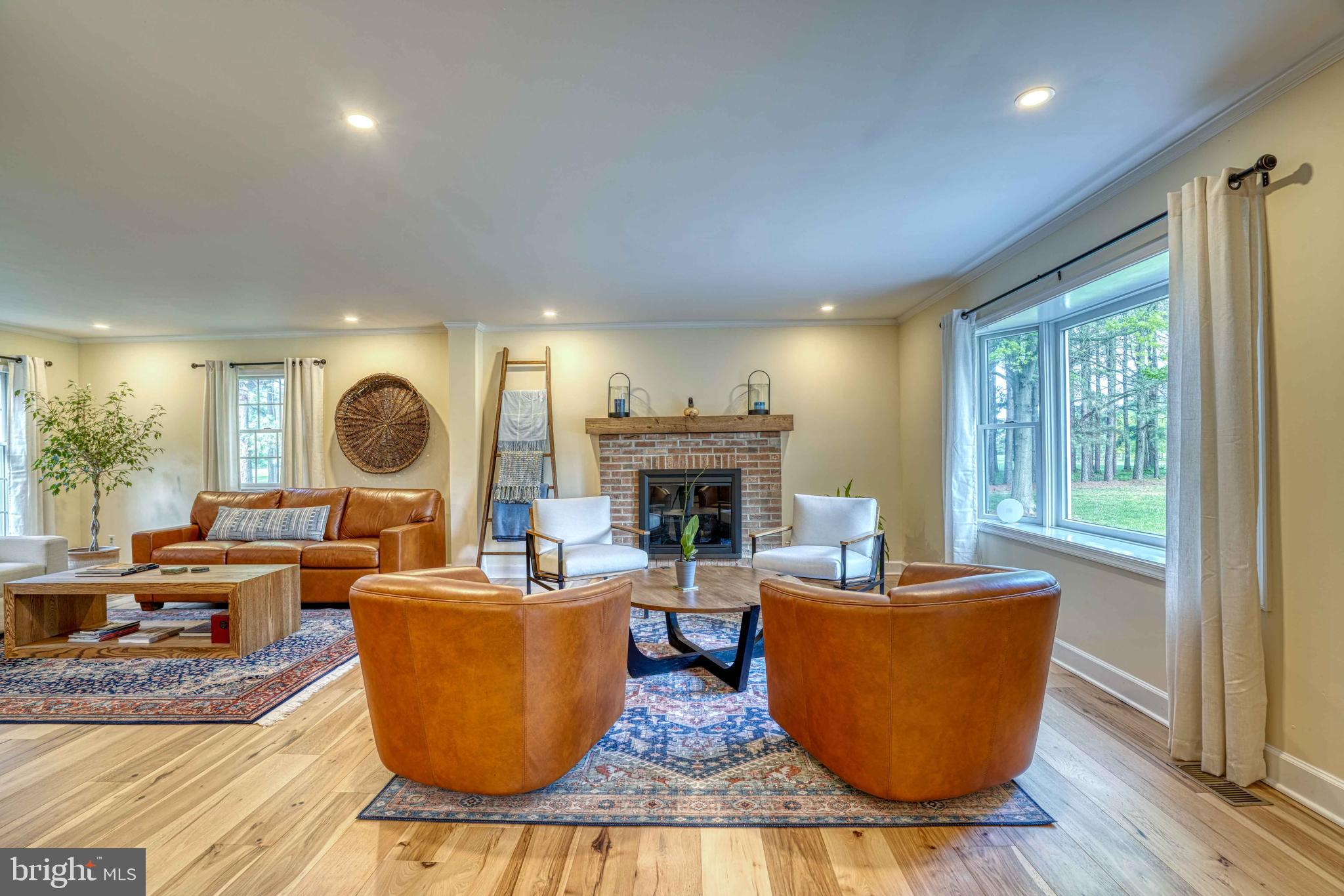 ARCADIA SHORES - Residential Lease