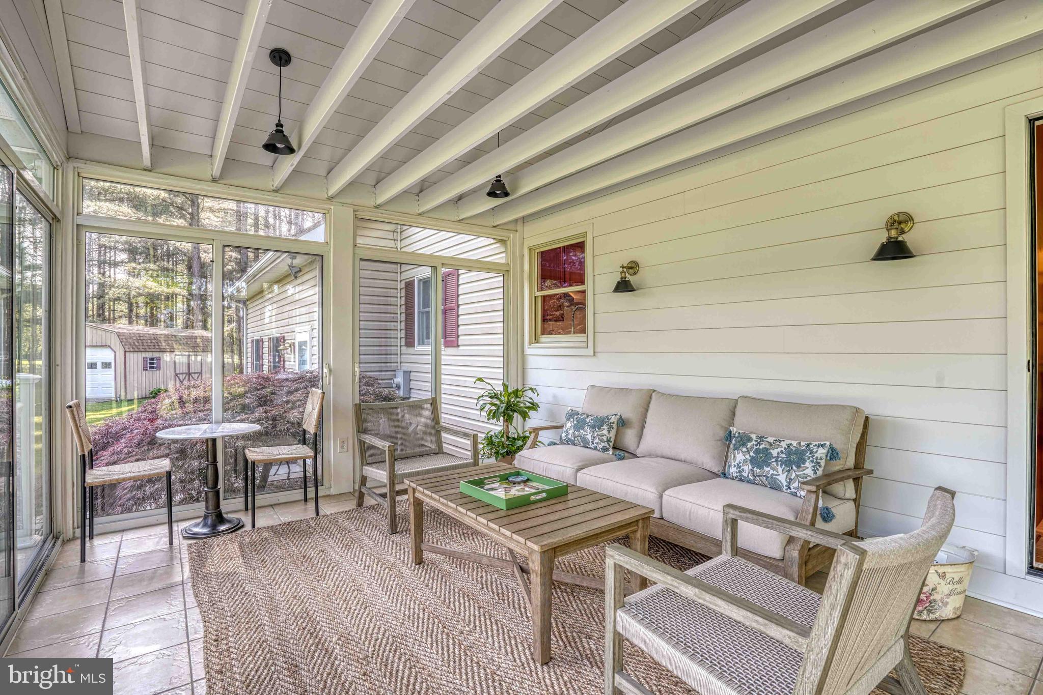 ARCADIA SHORES - Residential Lease