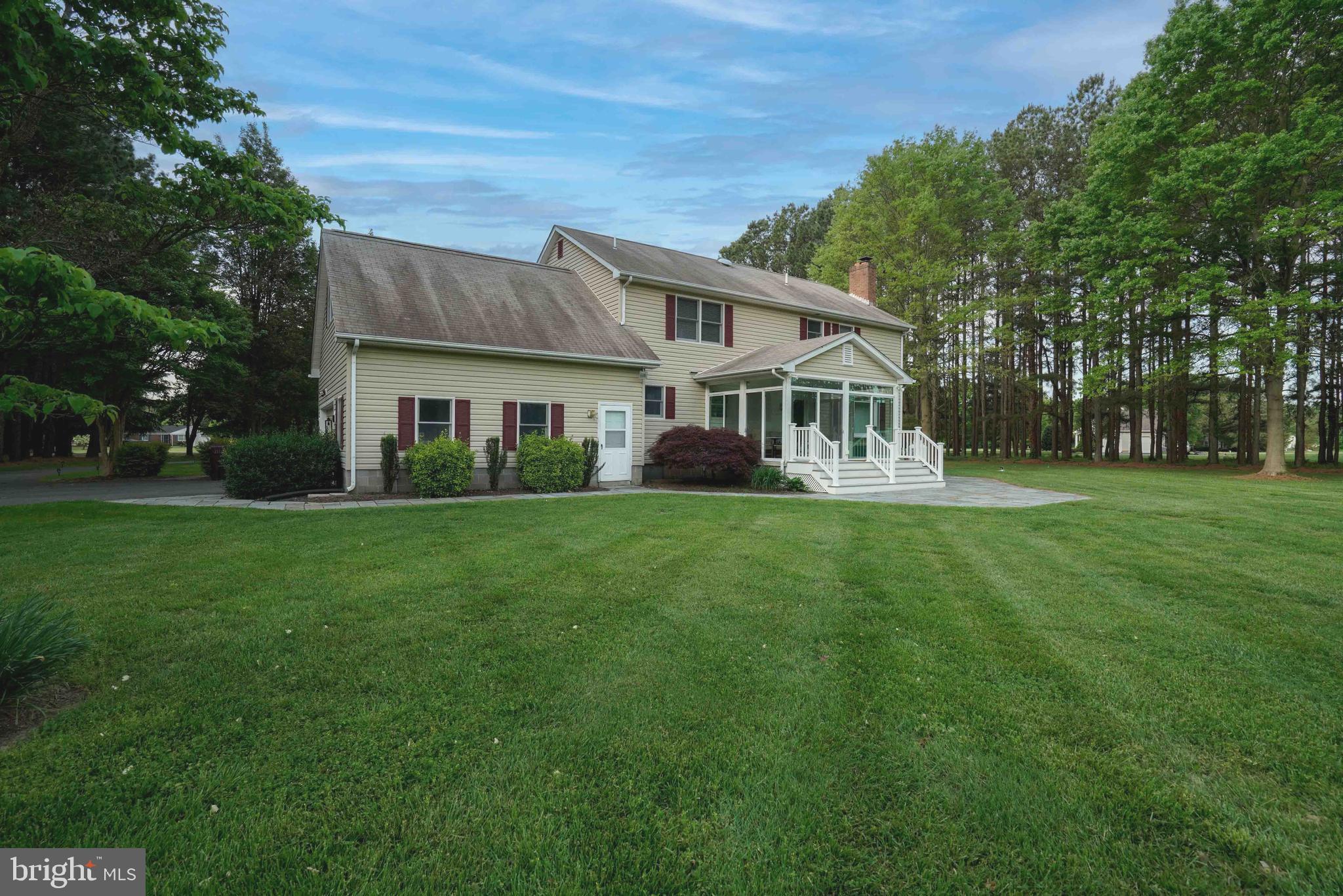 ARCADIA SHORES - Residential Lease