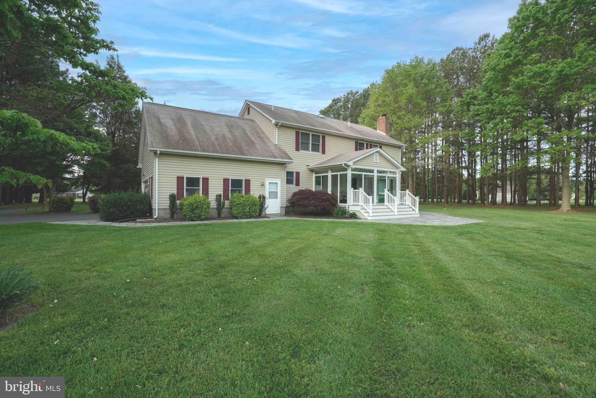 ARCADIA SHORES - Residential Lease