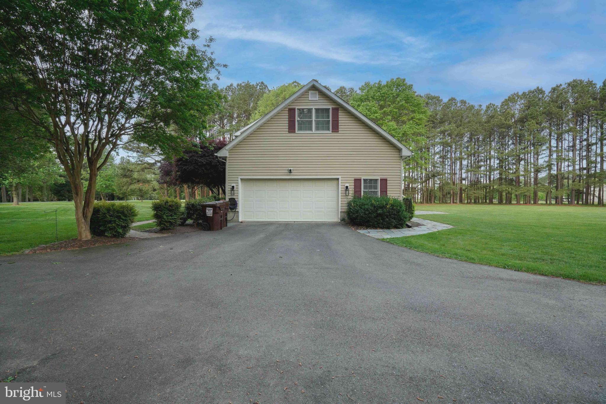 ARCADIA SHORES - Residential Lease