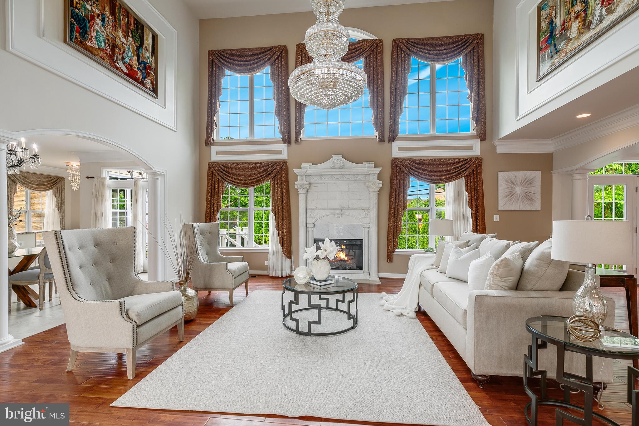 KINGS MANOR - Residential