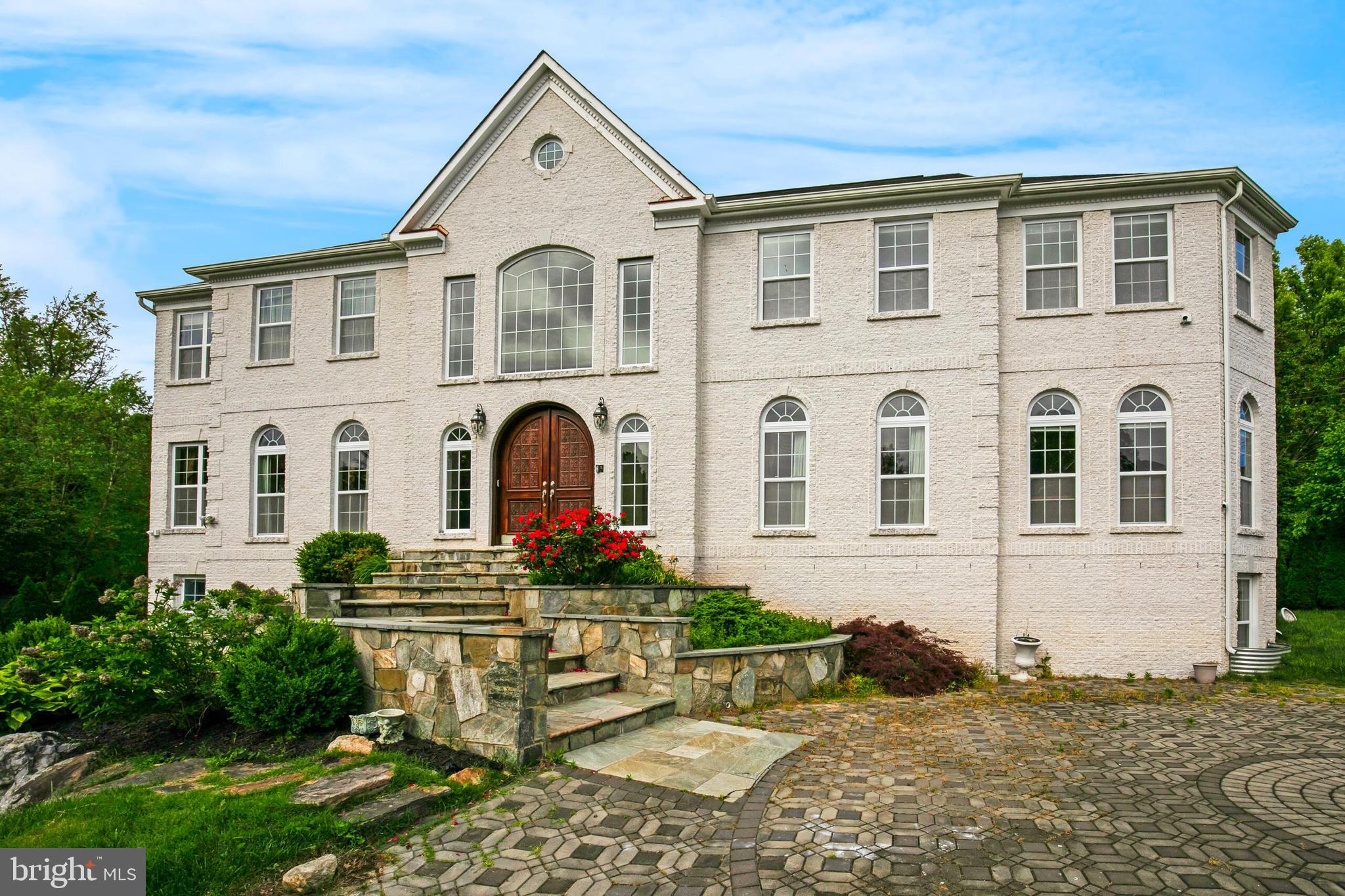 KINGS MANOR - Residential