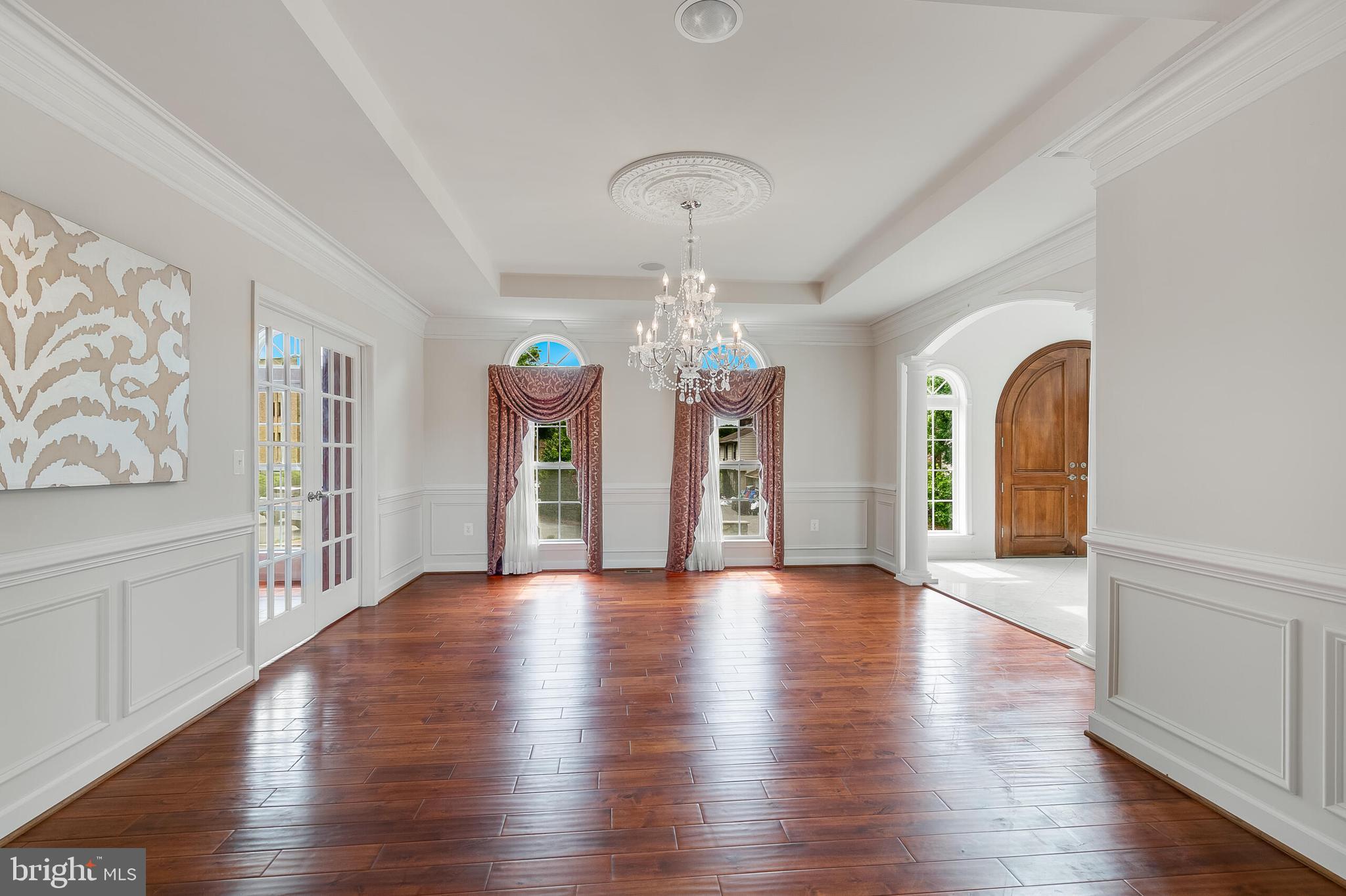 KINGS MANOR - Residential