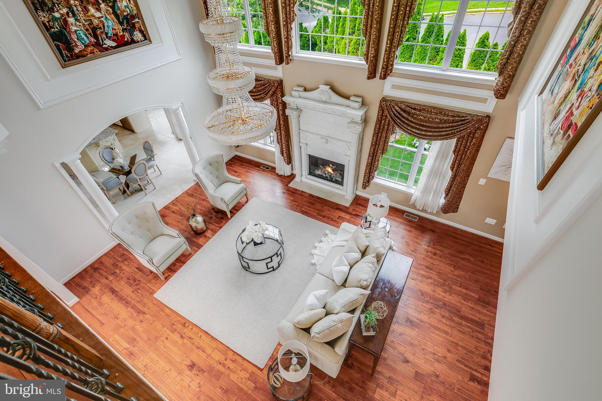 KINGS MANOR - Residential