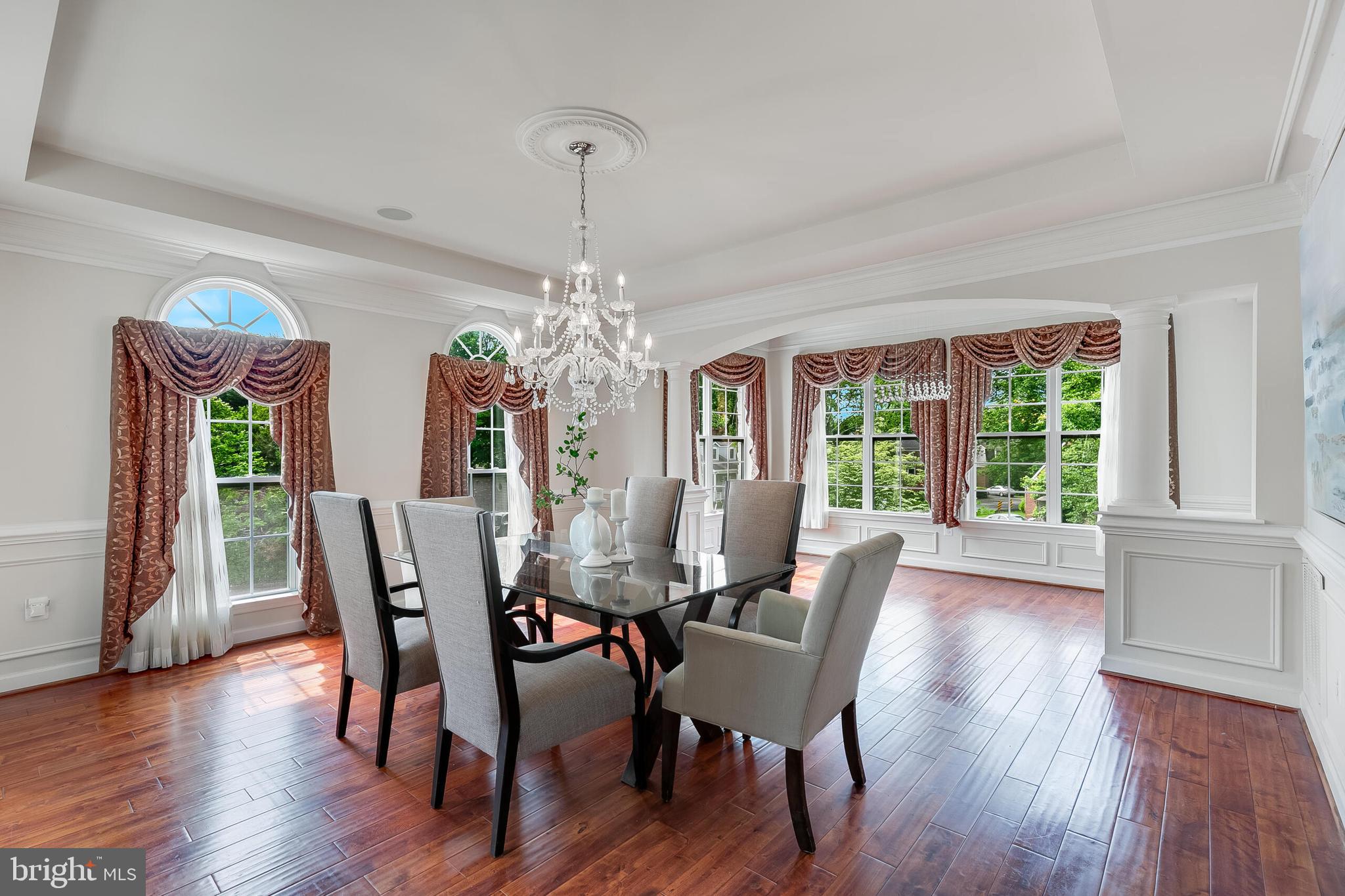 KINGS MANOR - Residential