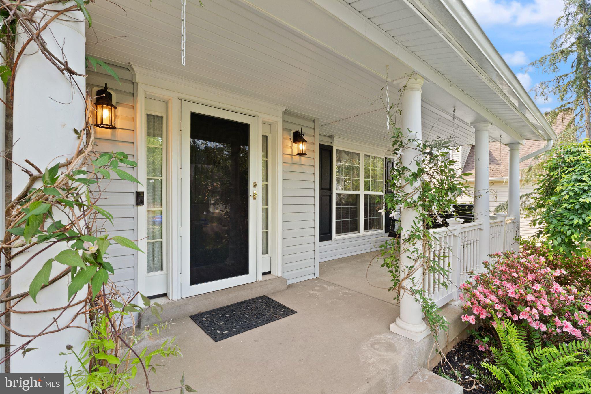 553 WINDERMERE DRIVE