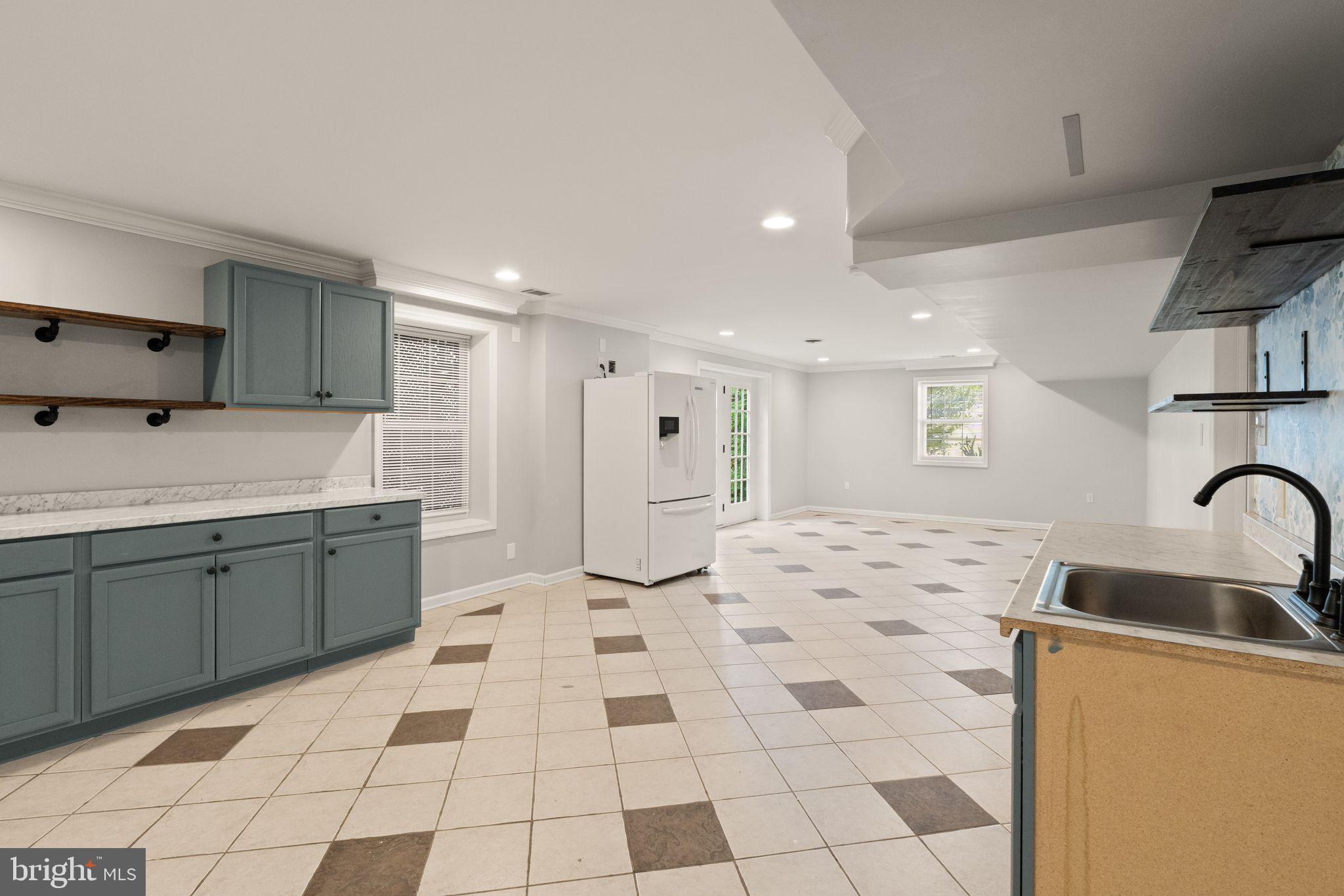 REDWOOD LAKES - Residential