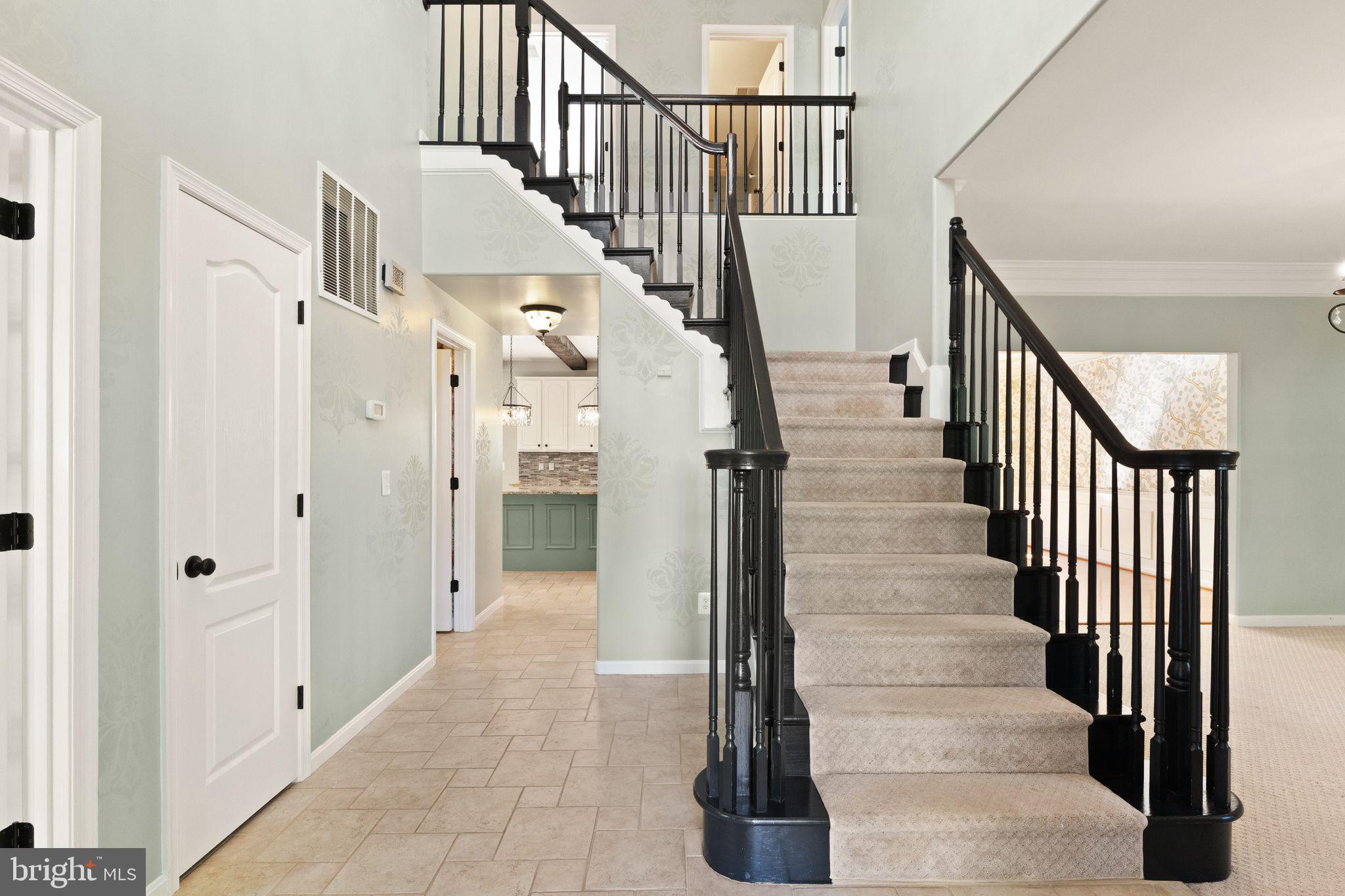 REDWOOD LAKES - Residential