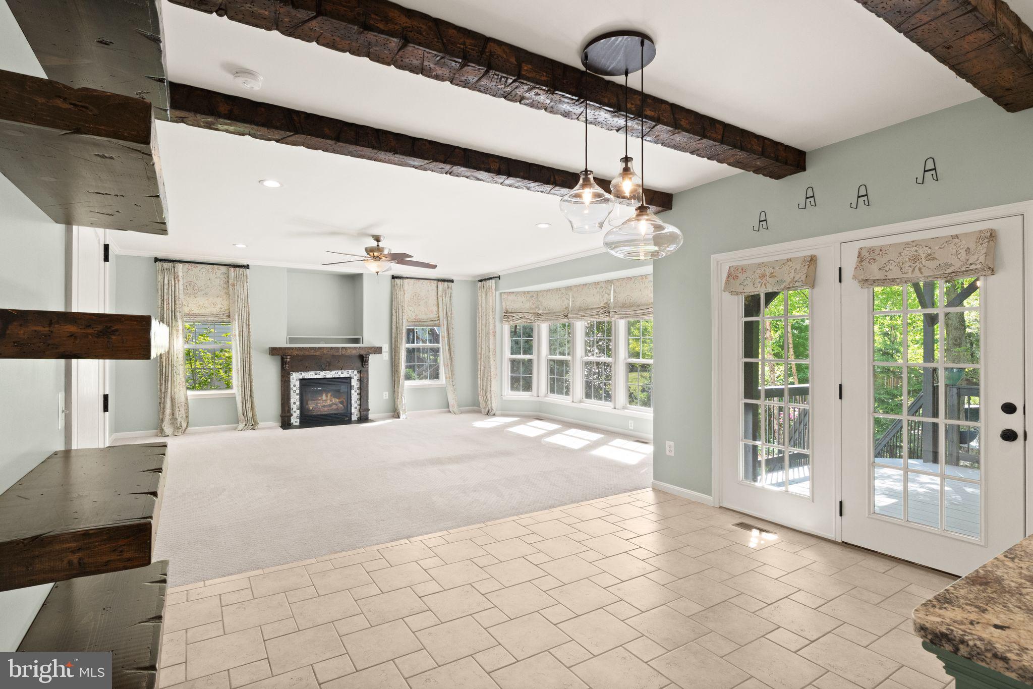 REDWOOD LAKES - Residential