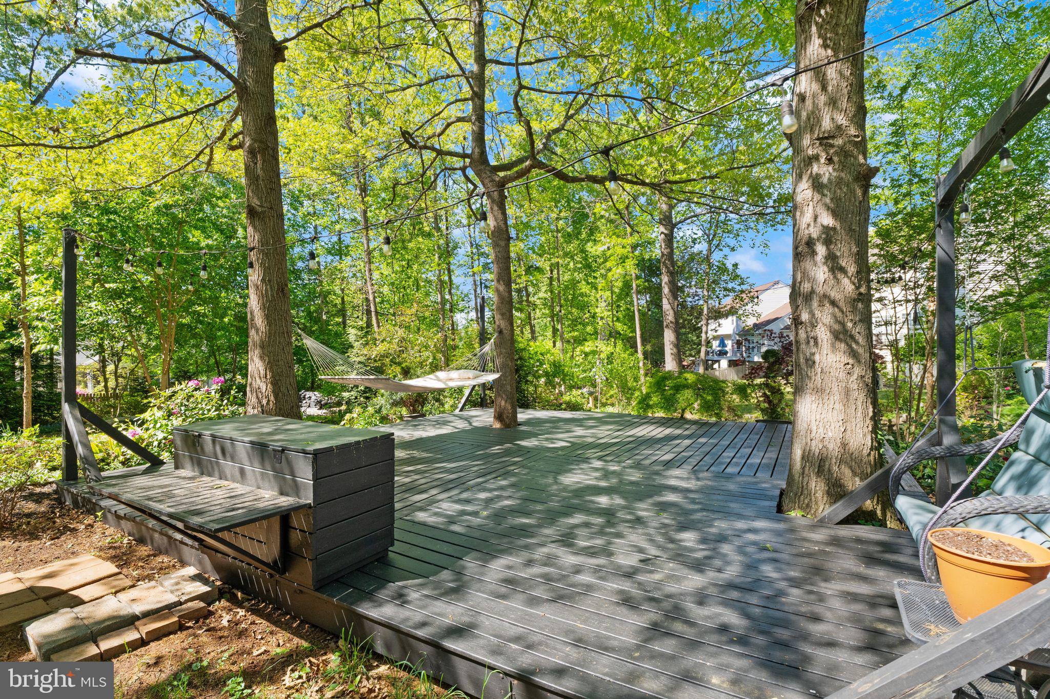 REDWOOD LAKES - Residential