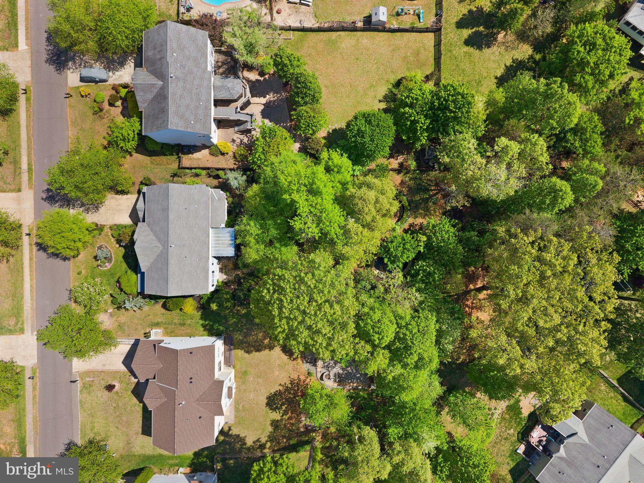 REDWOOD LAKES - Residential