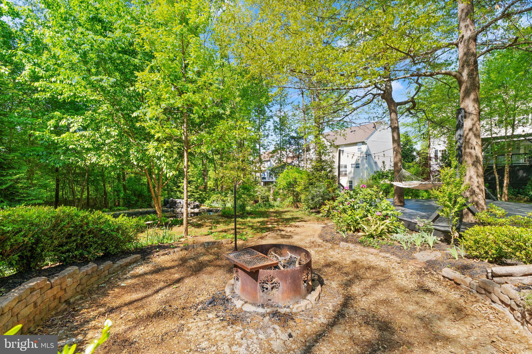 REDWOOD LAKES - Residential