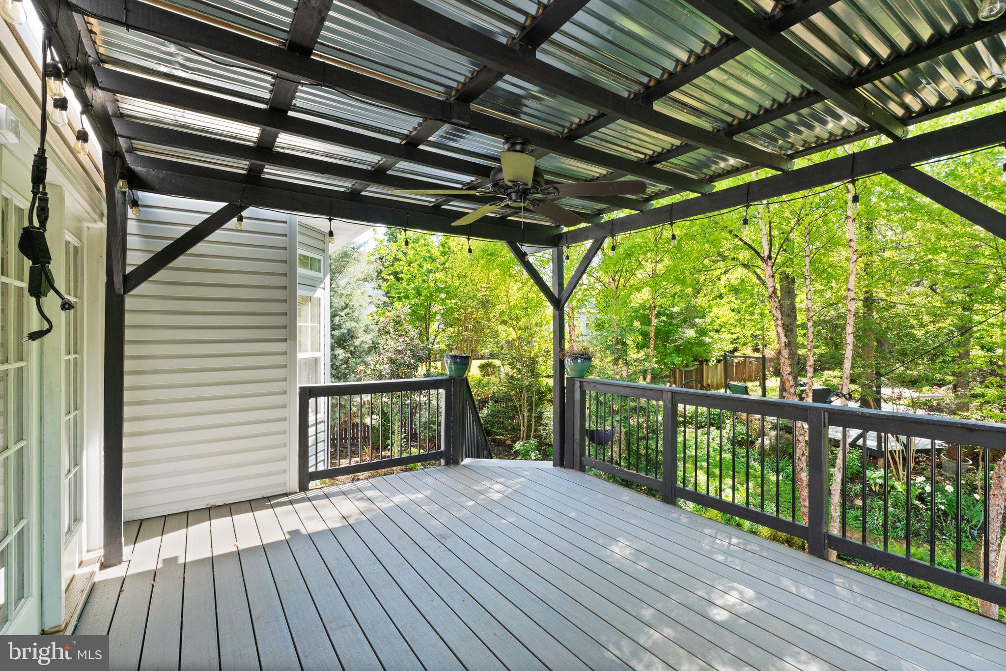 REDWOOD LAKES - Residential