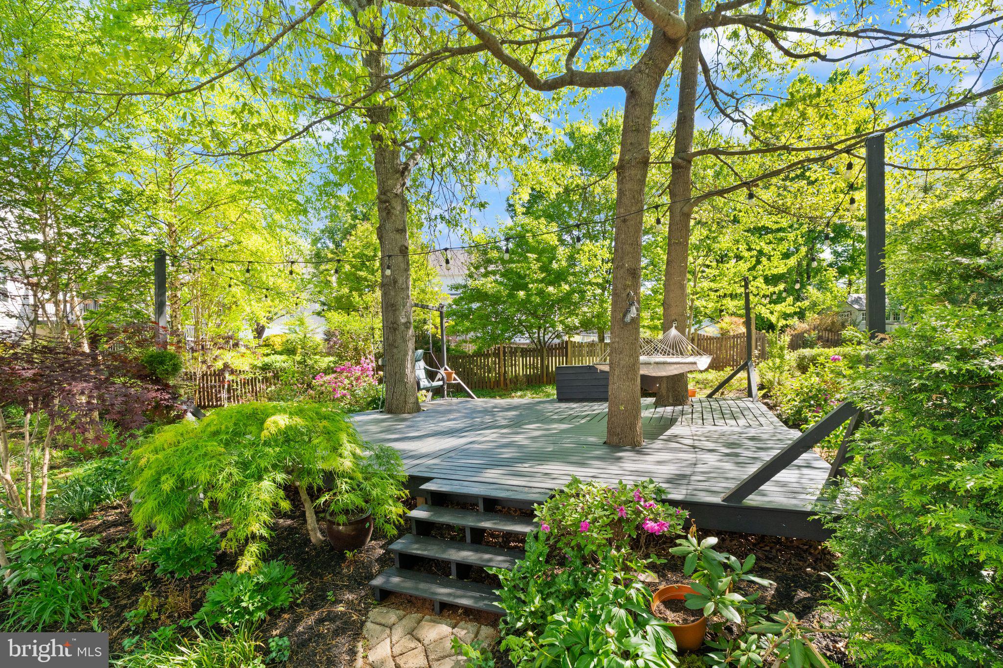 553 WINDERMERE DRIVE