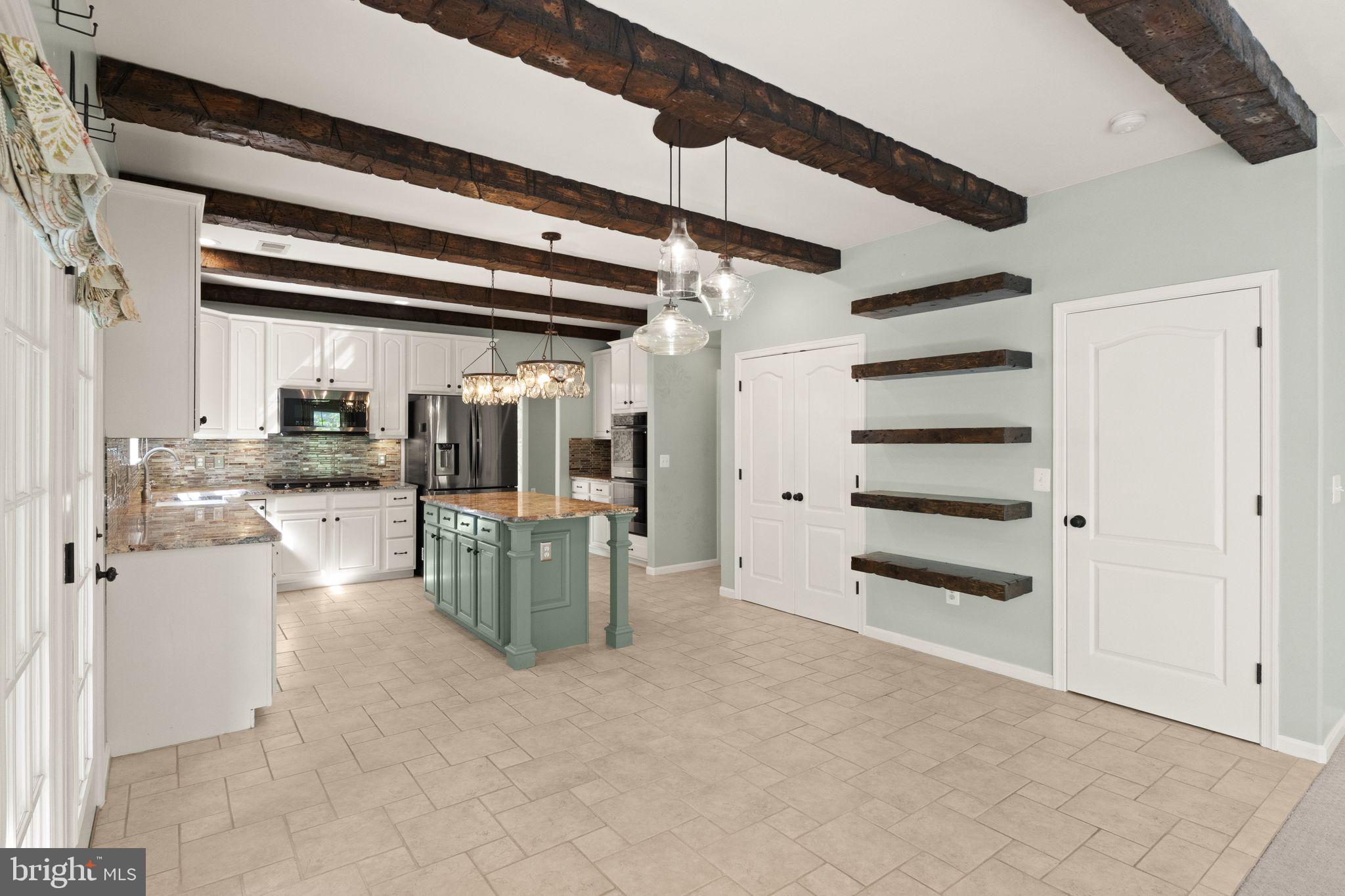REDWOOD LAKES - Residential