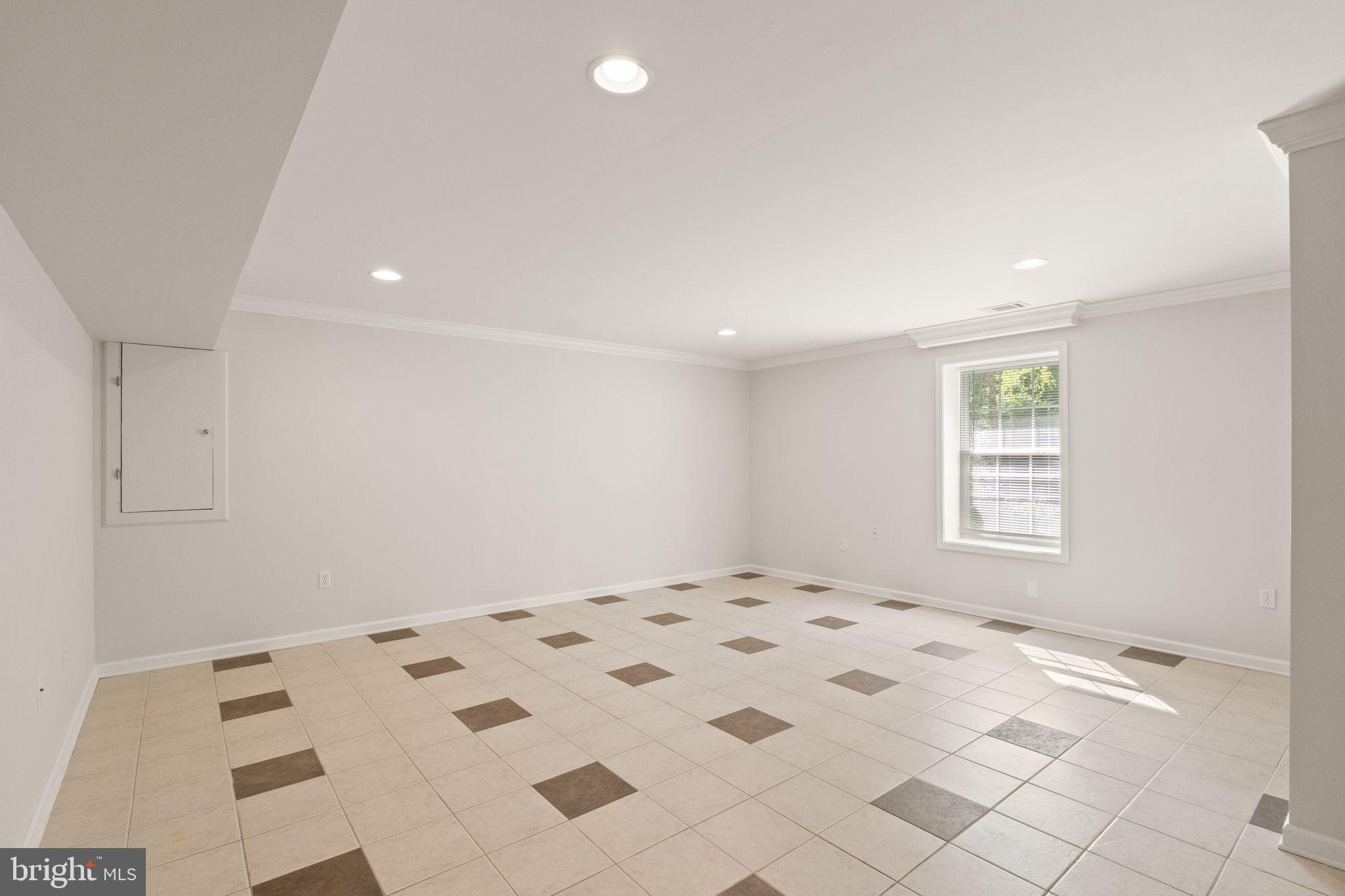 REDWOOD LAKES - Residential