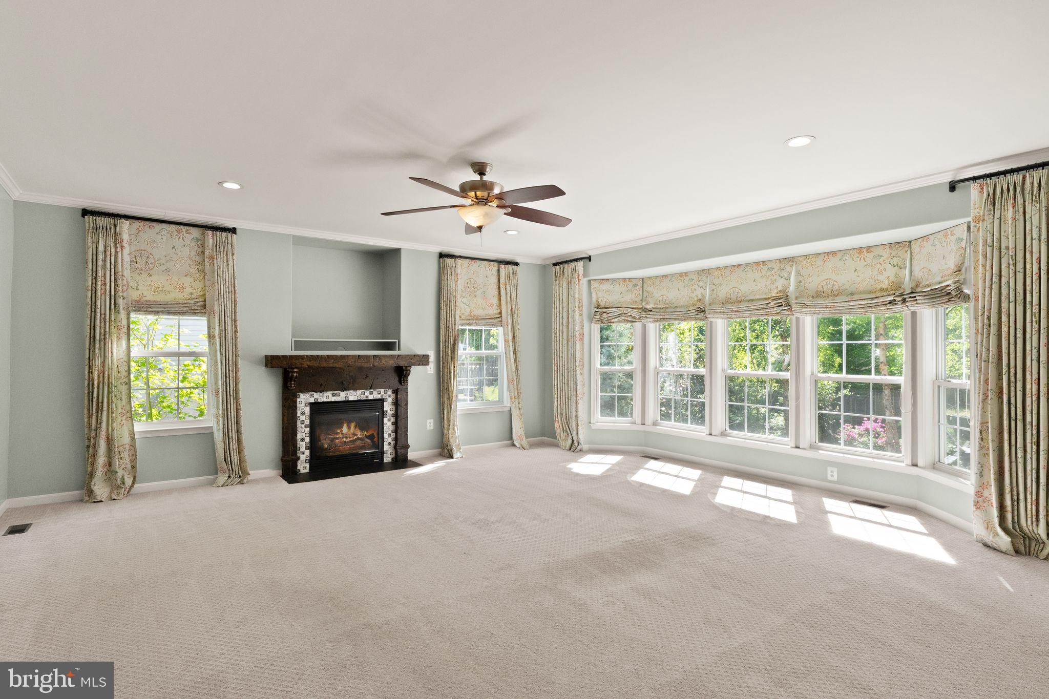 REDWOOD LAKES - Residential