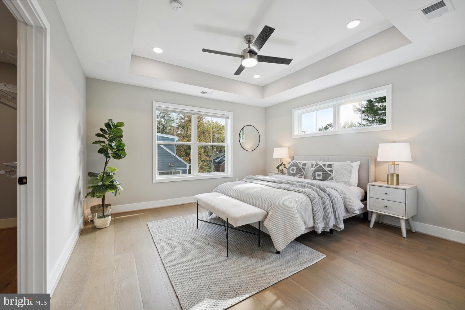 WOODSIDE - Residential